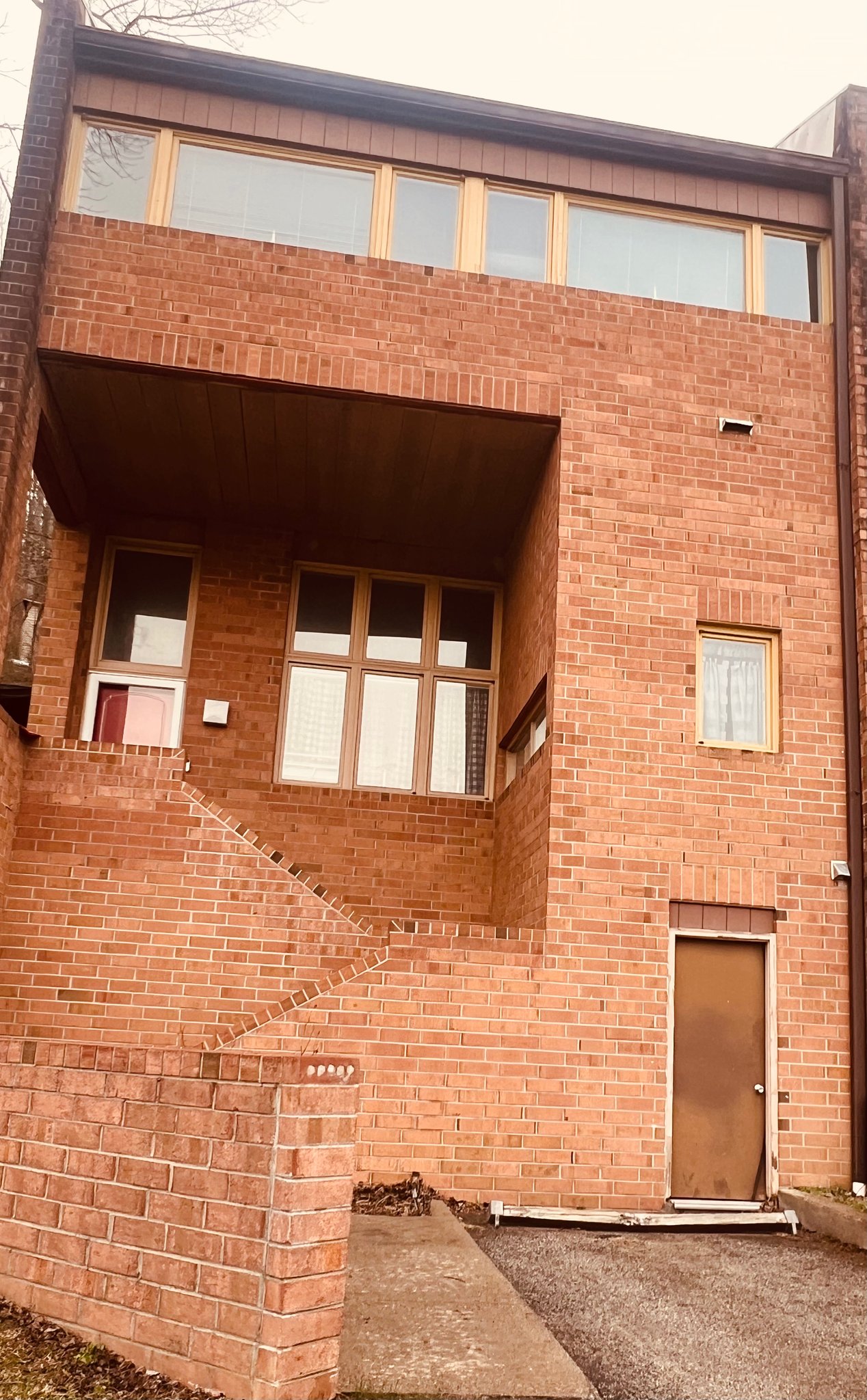 Williamson Townhome: 1620 W 6th Ave