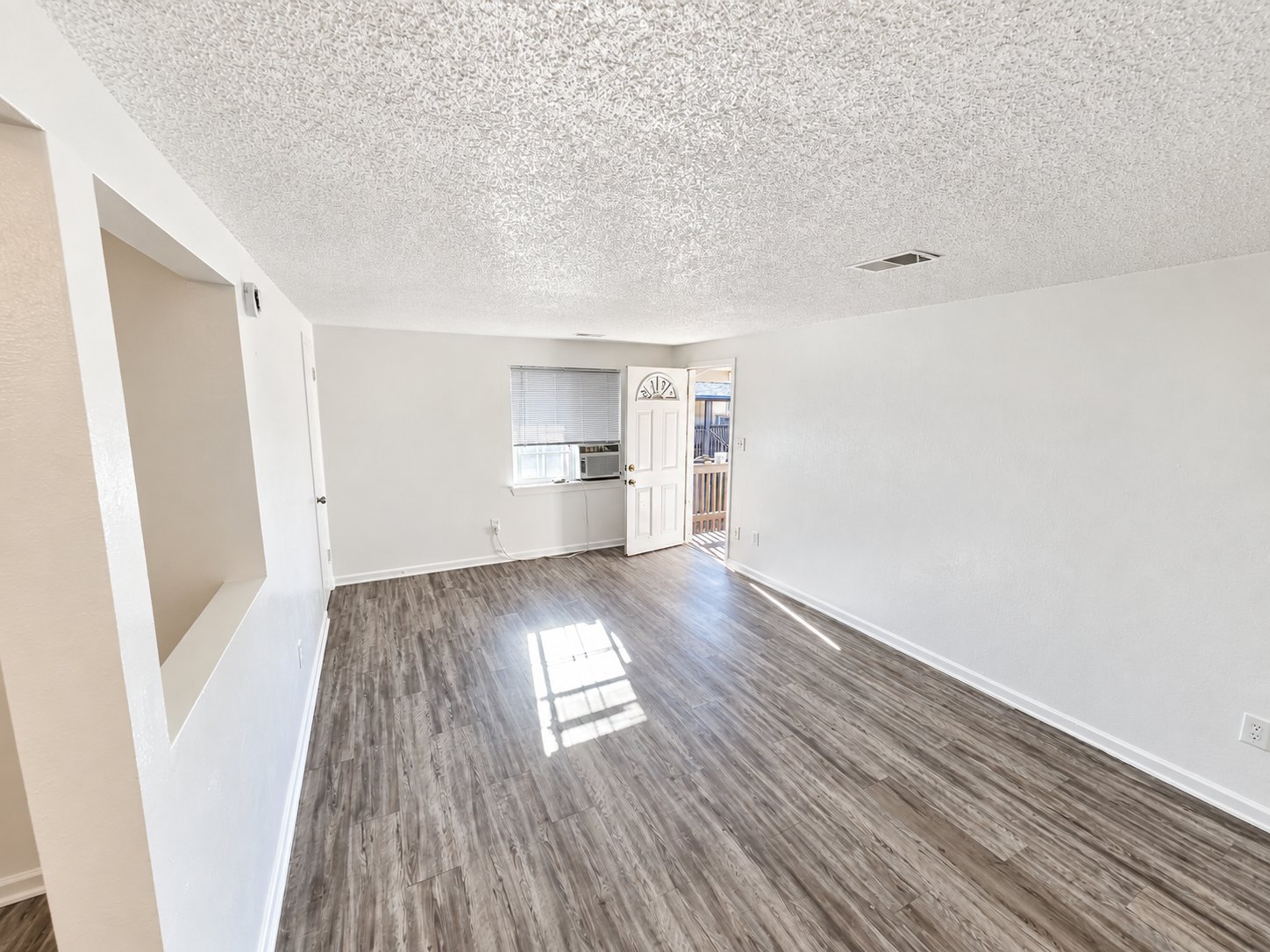 Lakewood Apartment: 8101-8195 W. 9th Ave