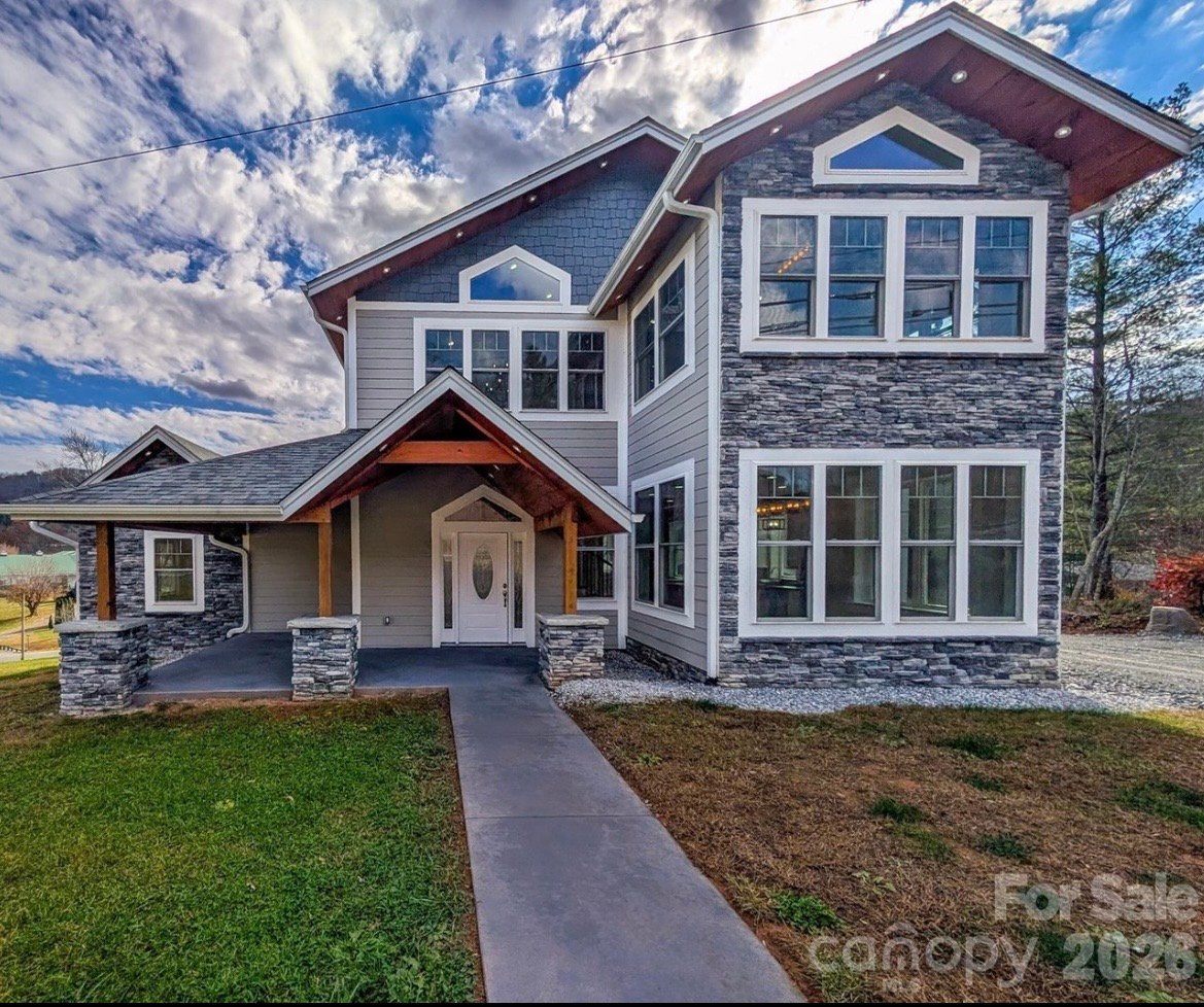 burnsville House: 7854 19e burnsville nc