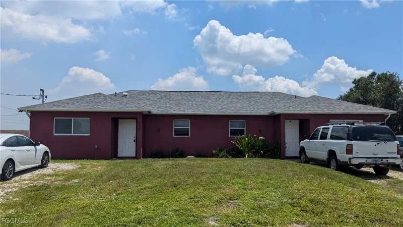 Lehigh Acres Multiplex: 2407 Mansfield Ave, Unit 2