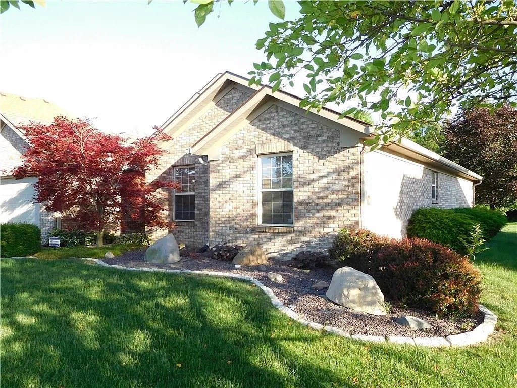 Indianapolis House: 10025 Ironway Dr