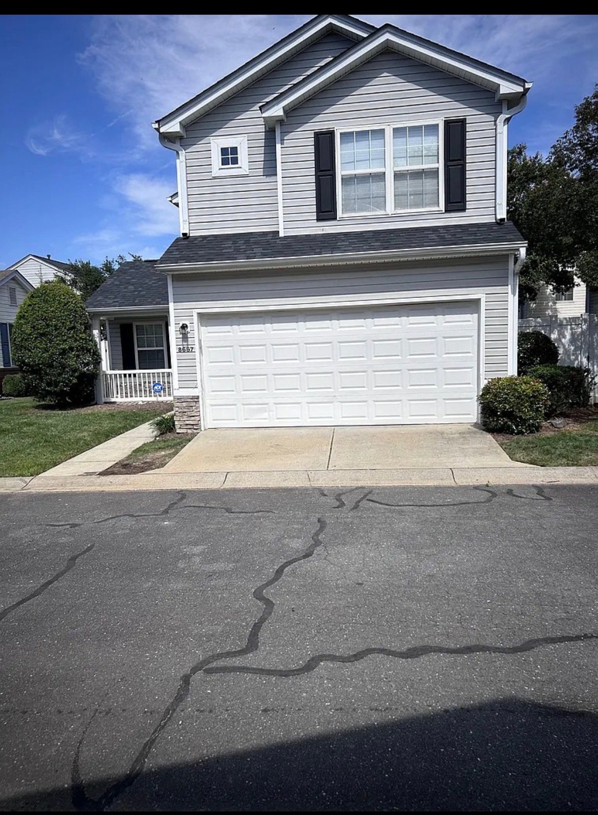 Charlotte House: 8662 Meadowmont view dr