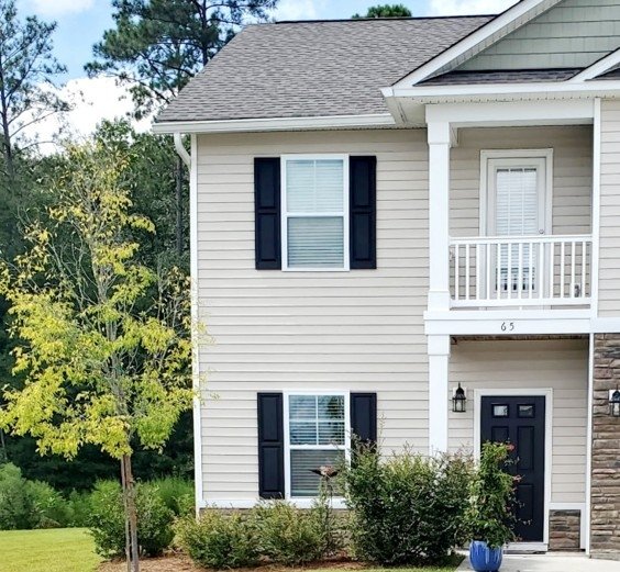 Elgin House: 65 Orchard Drive