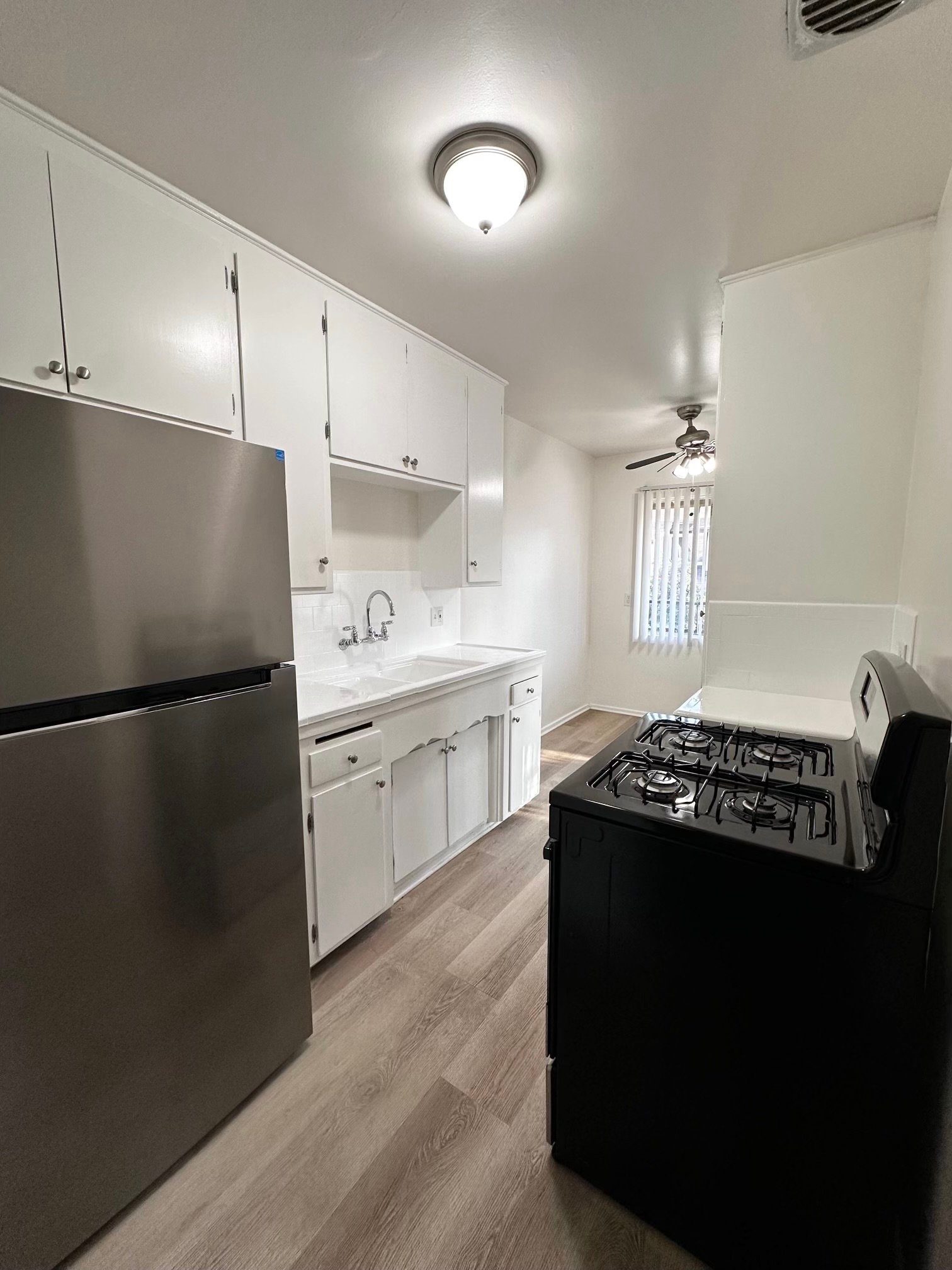 Pasadena Apartment: 516 N. Mar Vista Ave