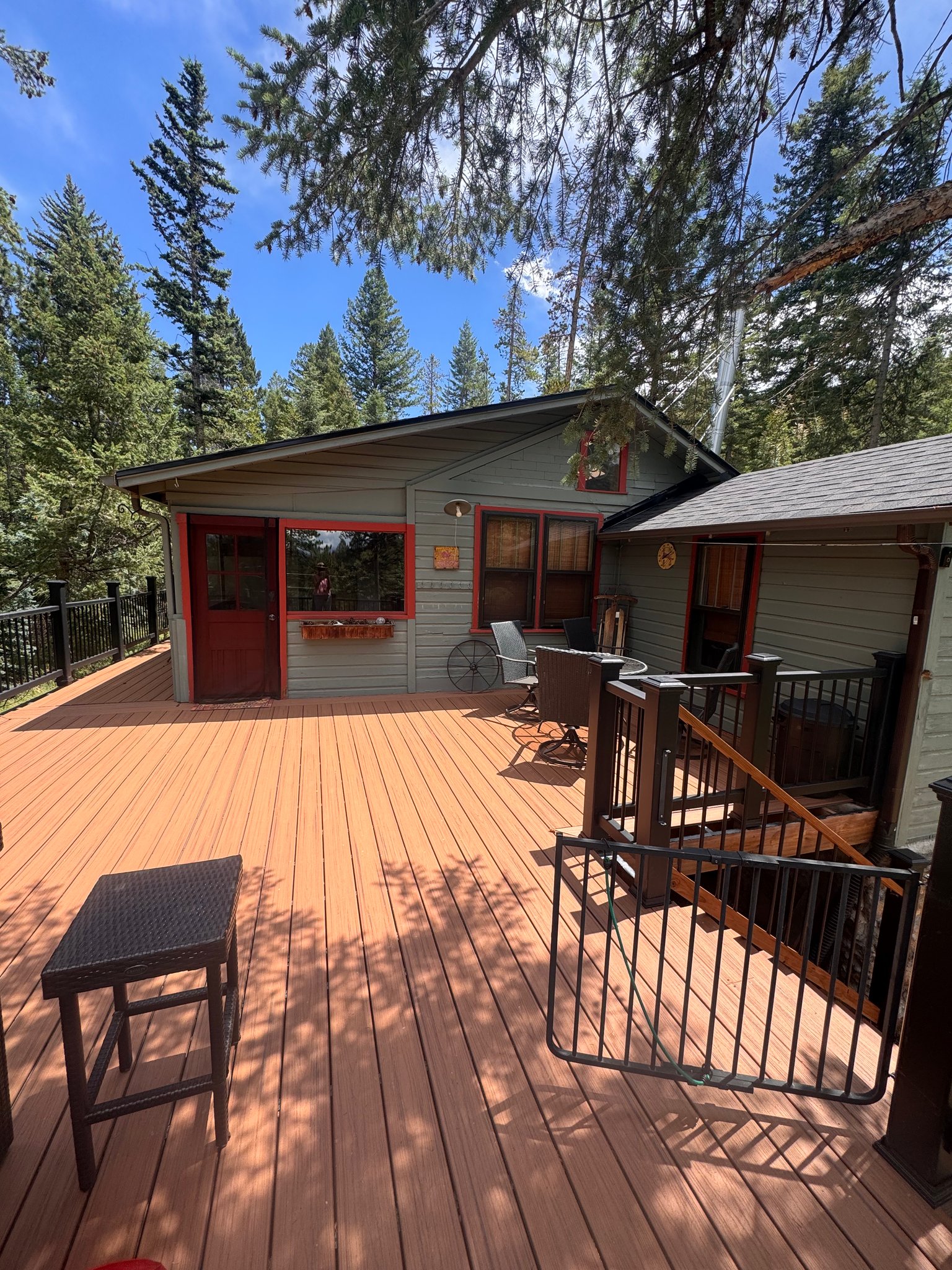 Evergreen House: 5404 S Twin Spruce Dr