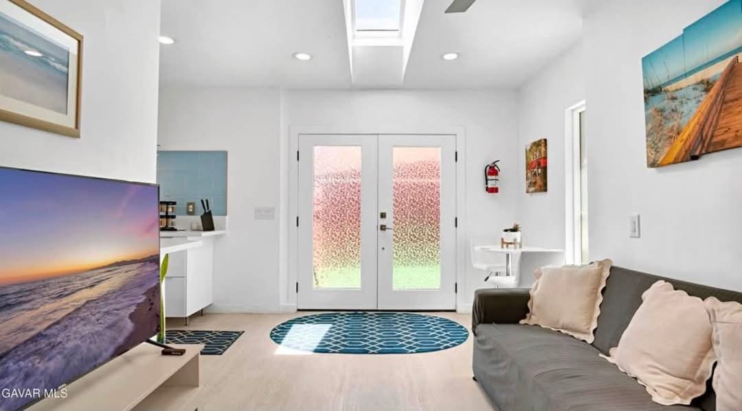 Lancaster Other: 2608 Overland Ave
