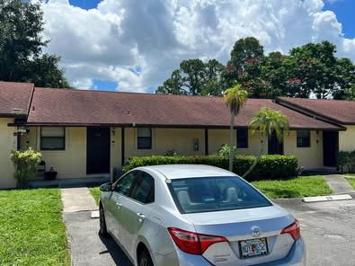 West Palm Beach Townhome: 4625 Perth Rd
