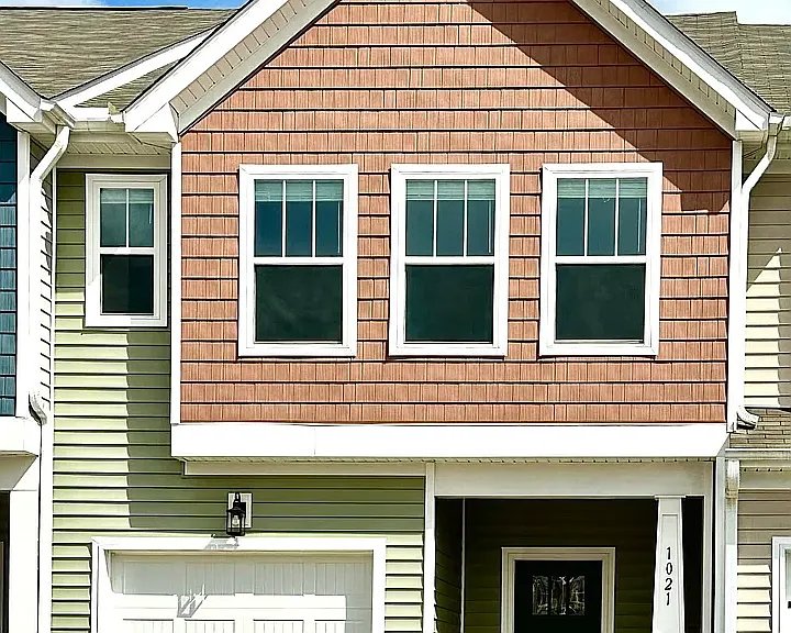 Moore Townhome: 1021 millison Pl