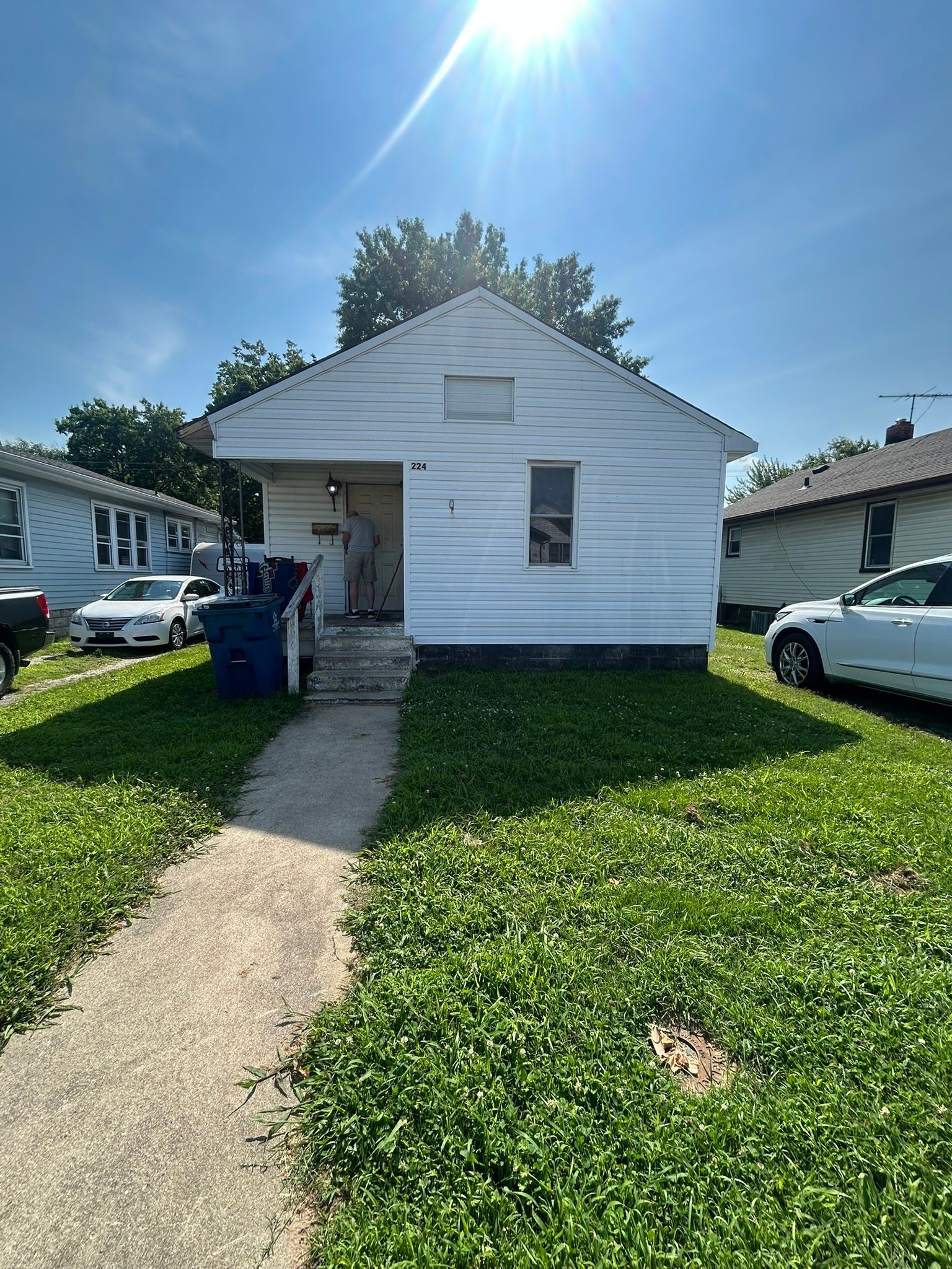 East Alton House: 224 Lincoln Avenue
