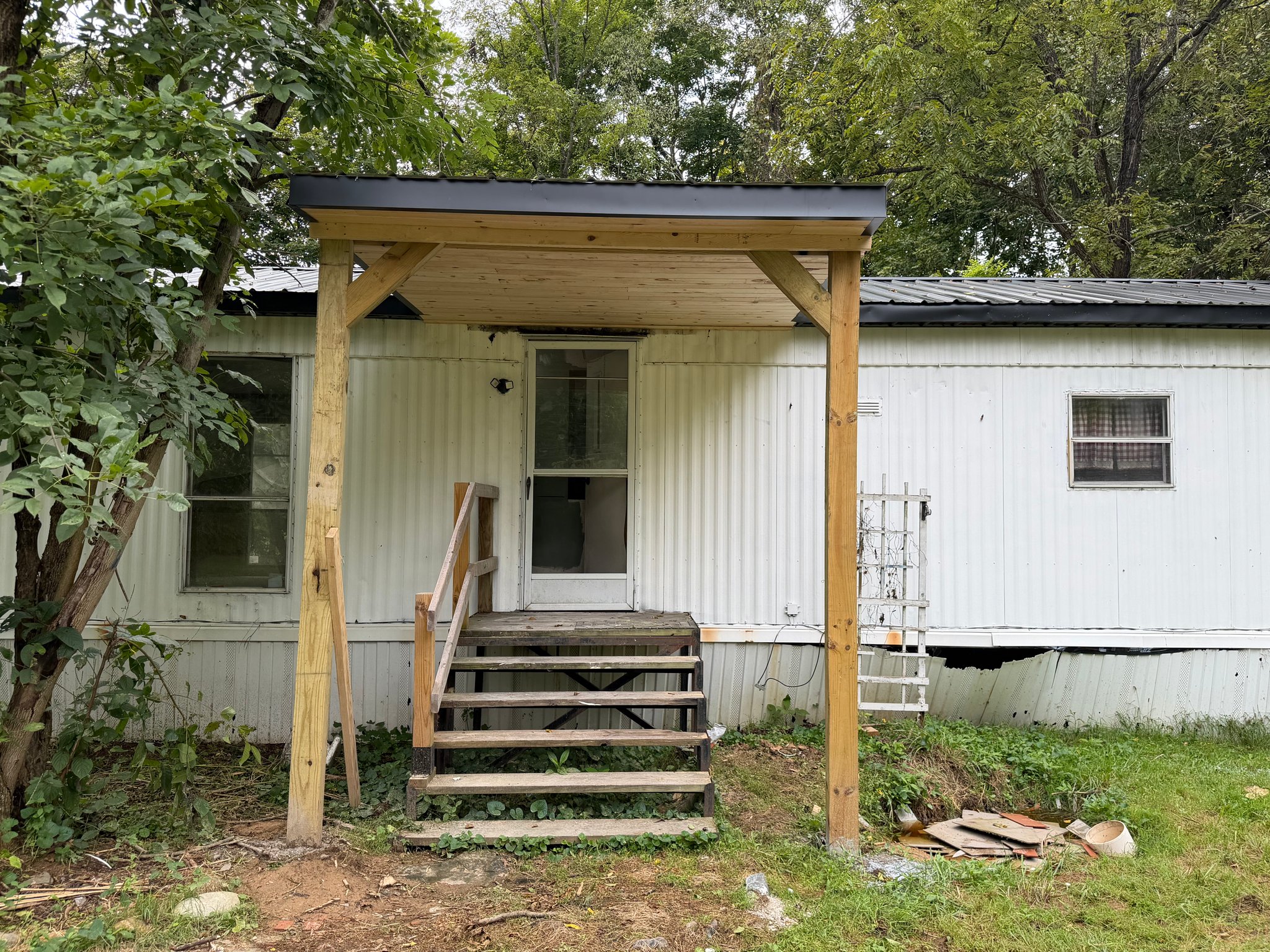 Wheelersburg House: 183 Ainsley ave