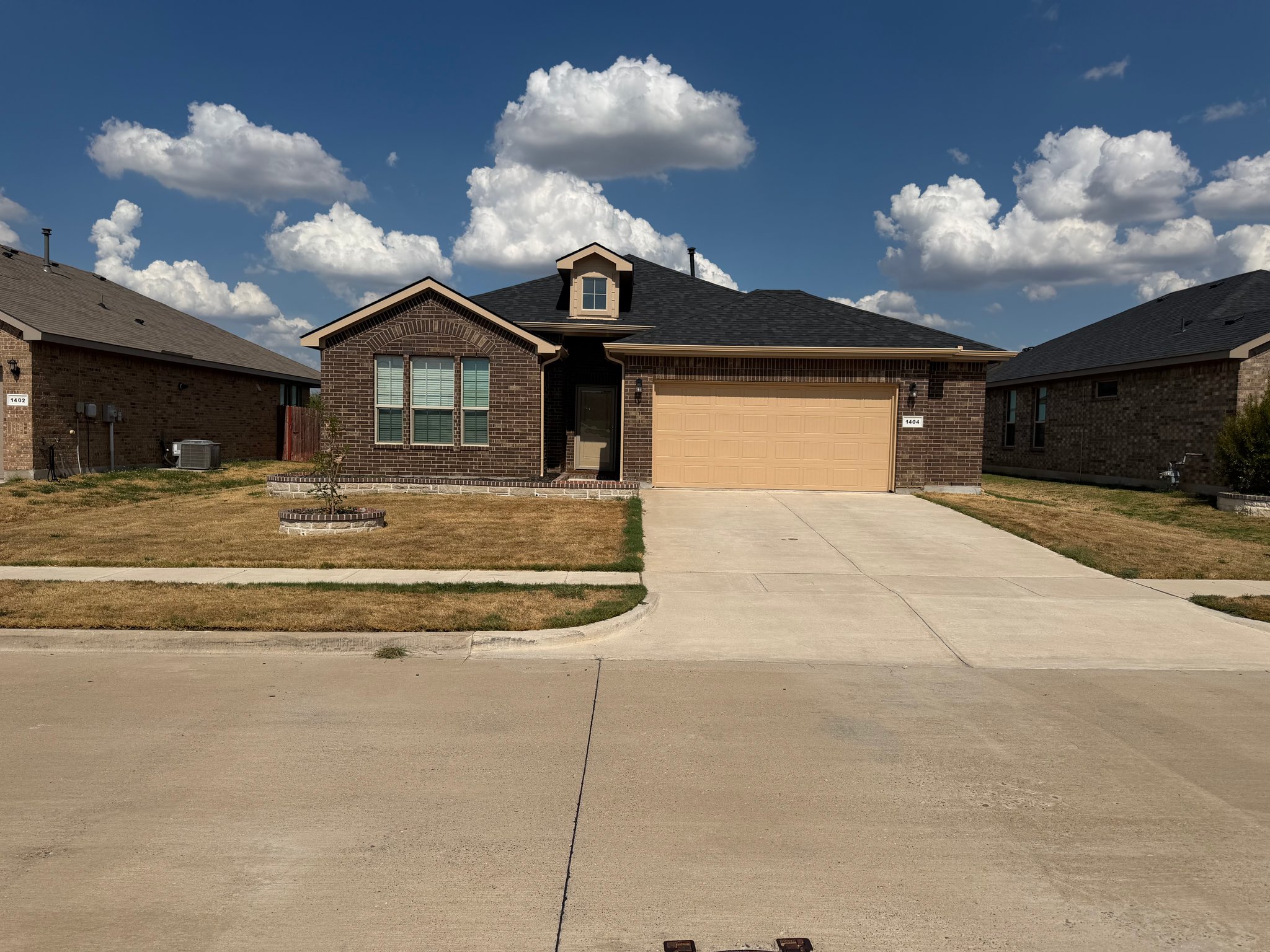 Cleburne House: 1404 Pleasanton Rd