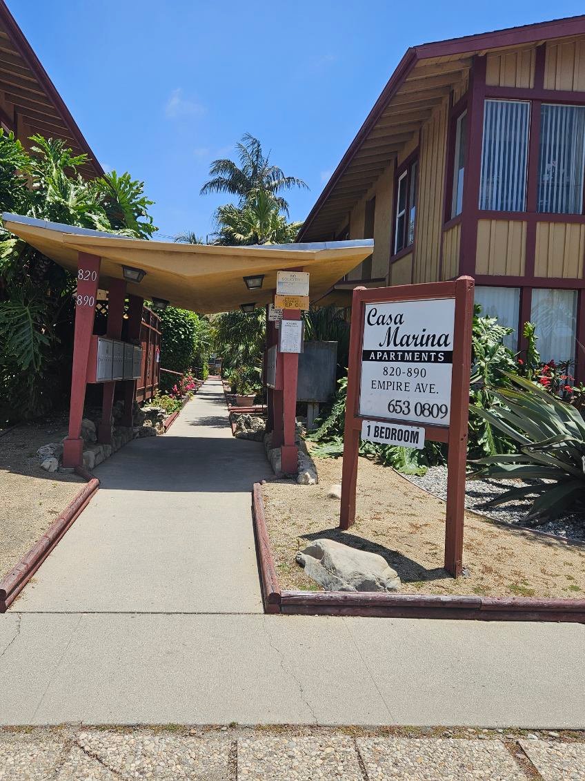 Ventura Apartment: 866 Empire Ave