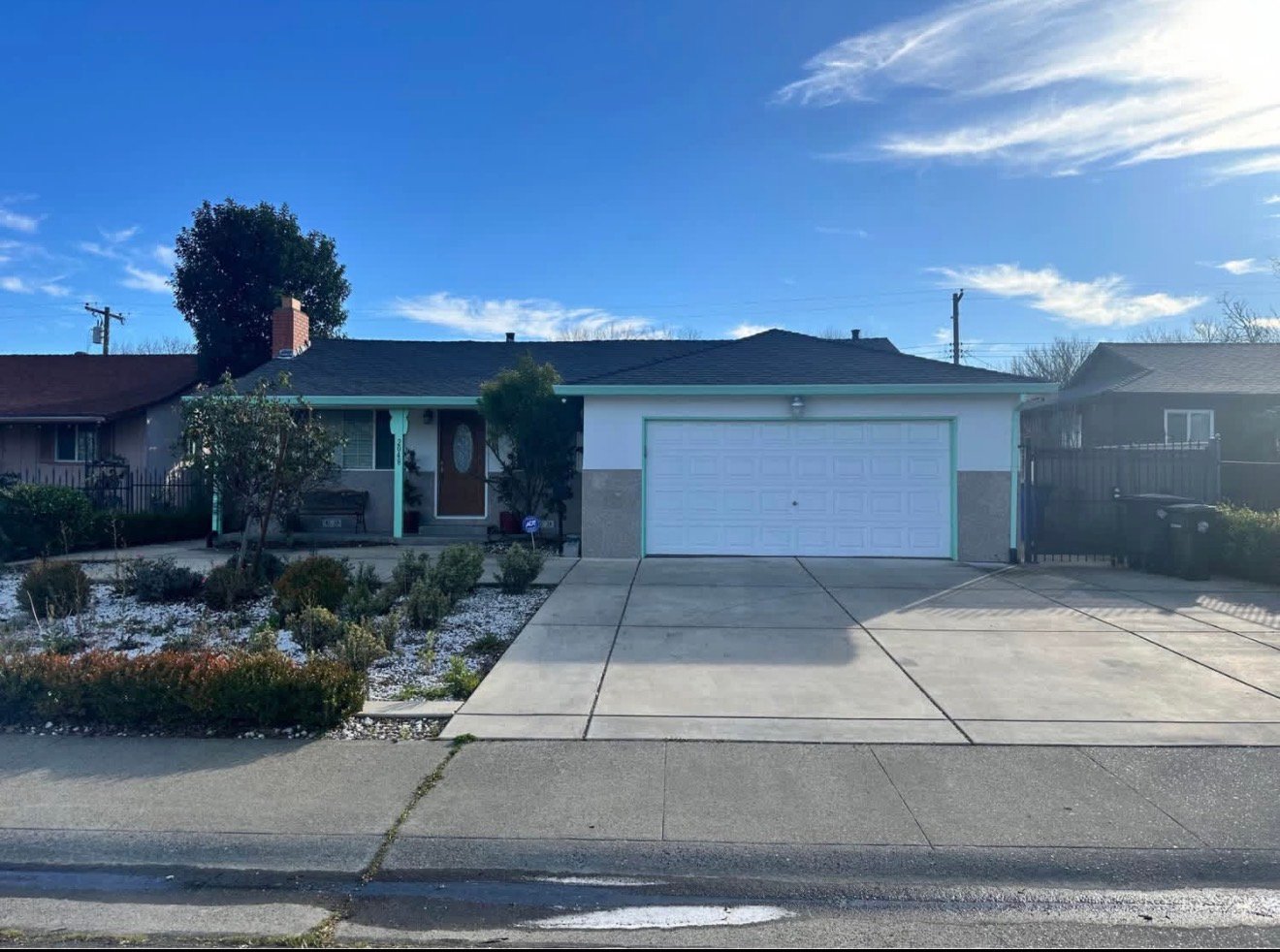 Sacramento House: 2048 51st Ave