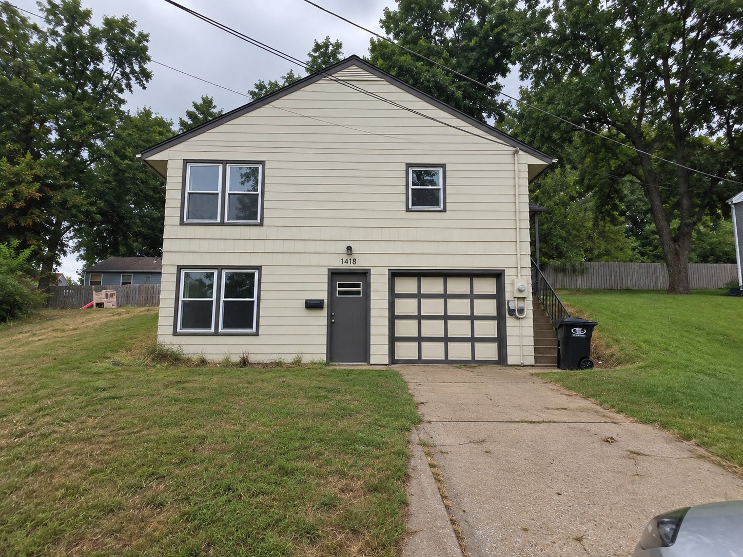 Independence House: 1418 W Waldo