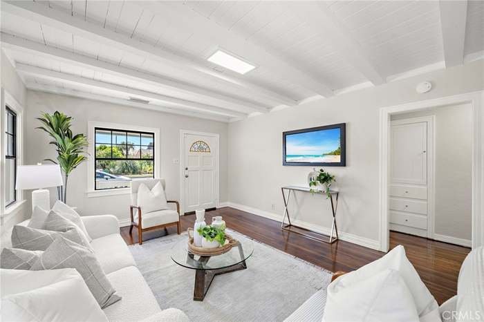 Midway City House: 14632 Jackson St