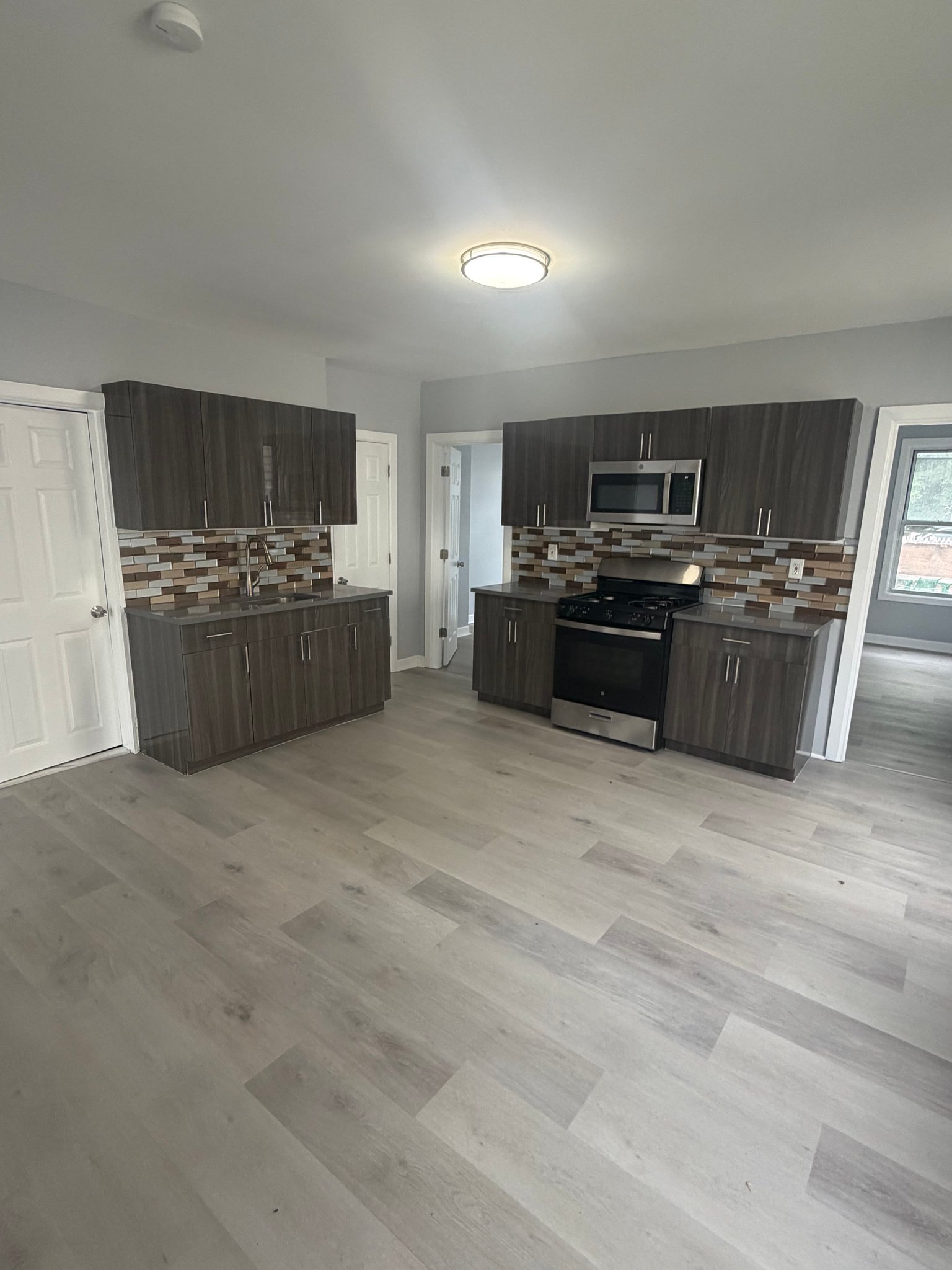 Bridgeport Apartment: 757 Ogden St