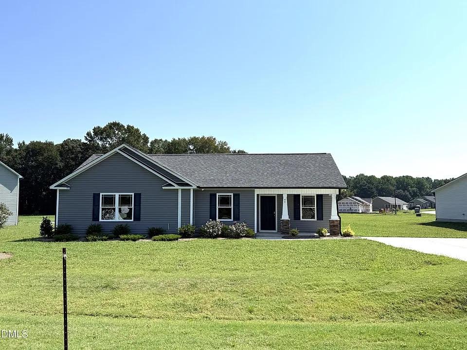 Dunn House: 44 Harvest Hills Ln