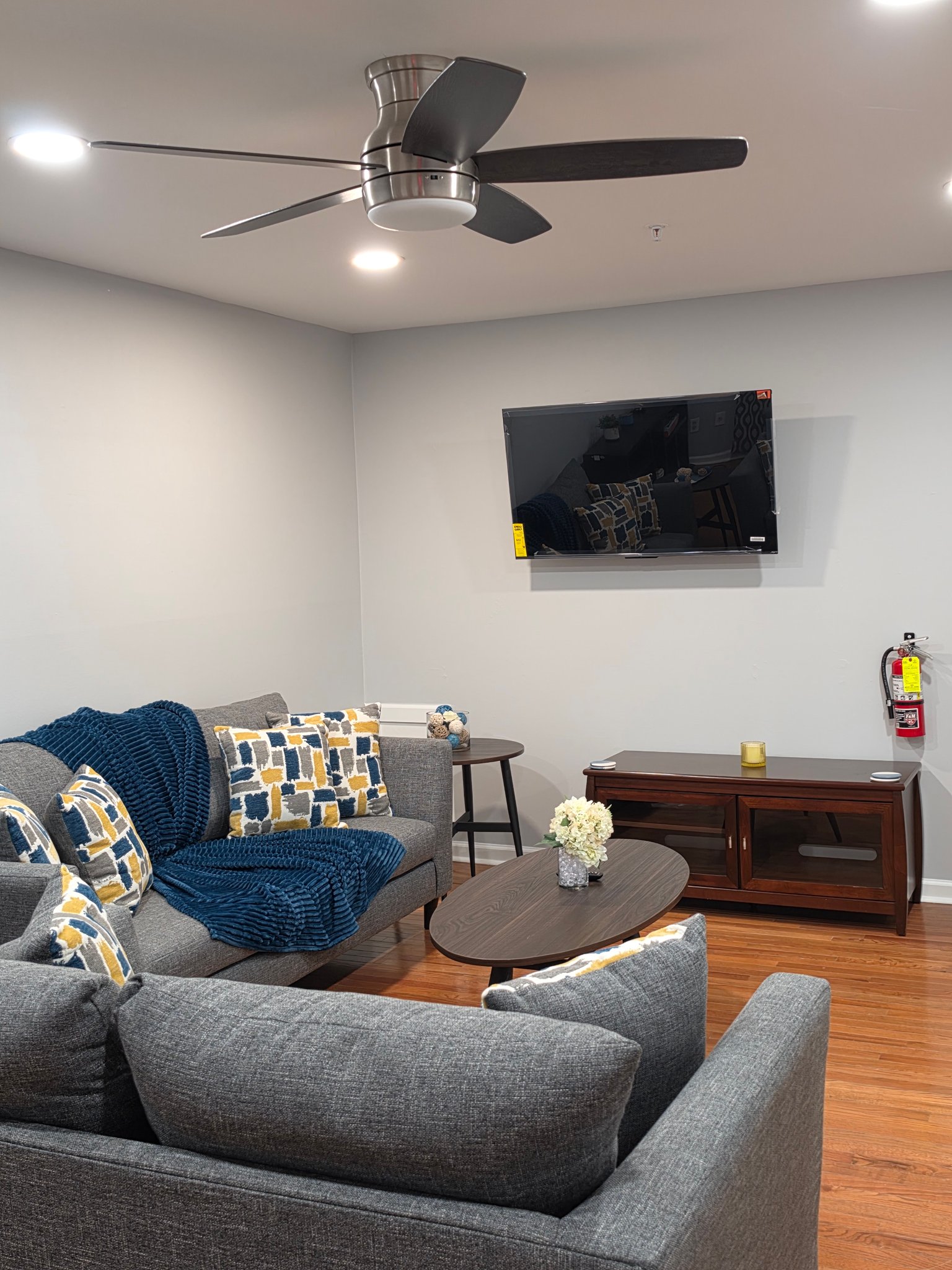 Temple Hills Single Room: 2804 Bellbrook St