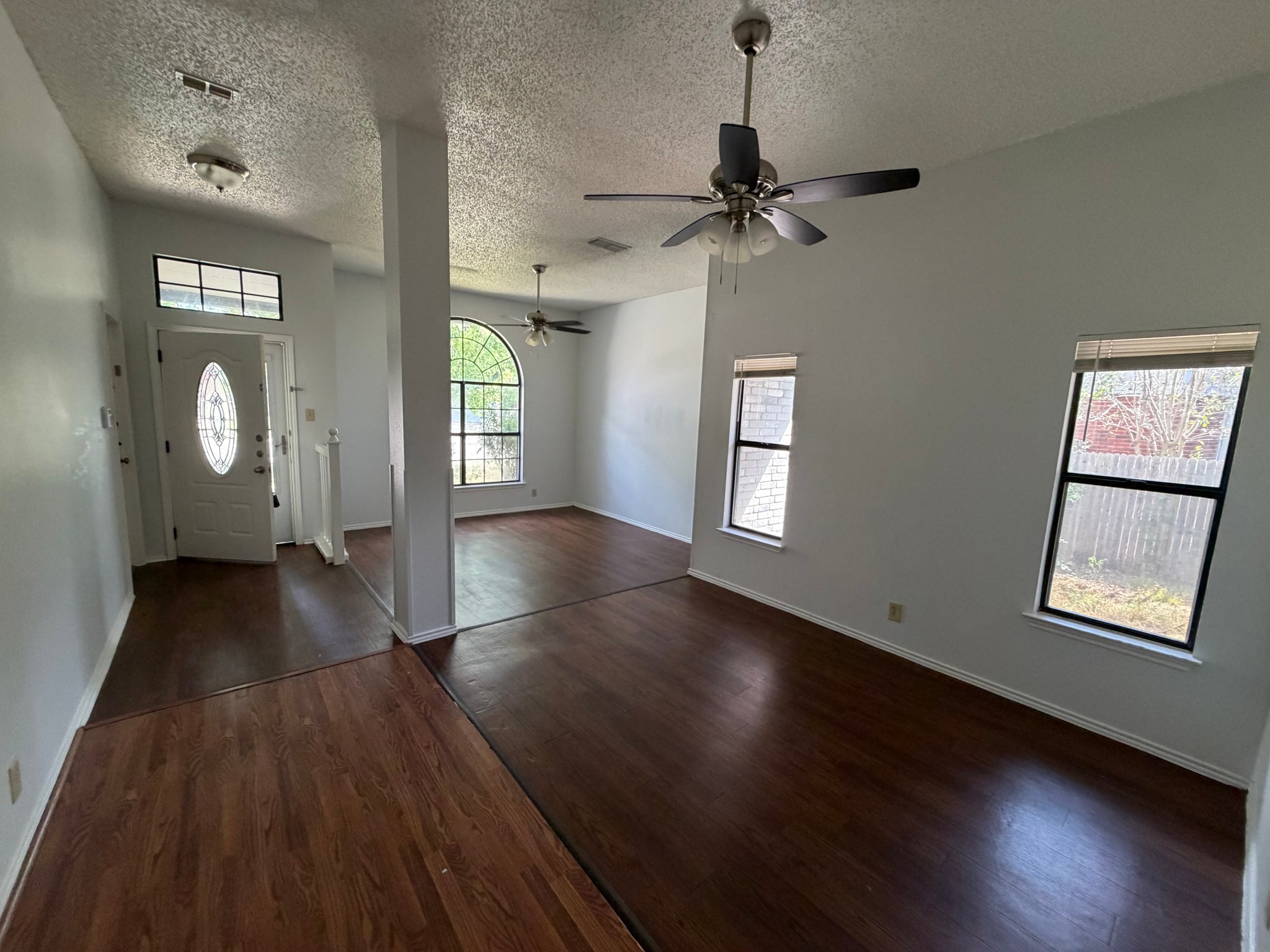 San Antonio House: 8023 Dove Trail Dr