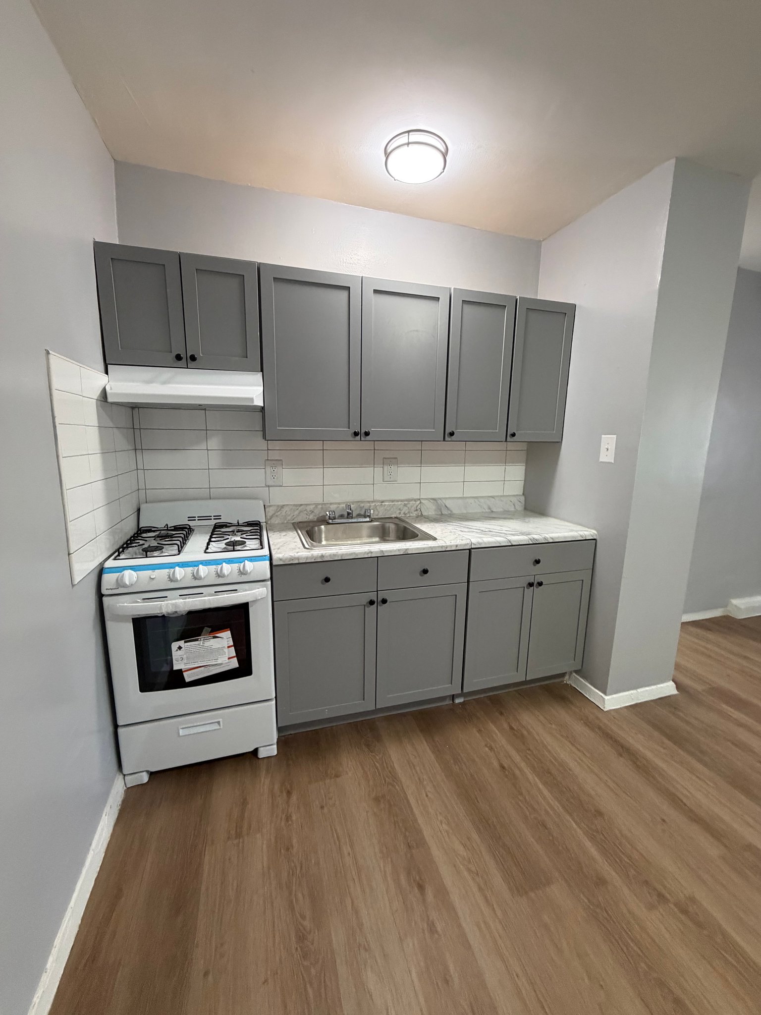 East Orange Apartment: 56 S Munn Ave