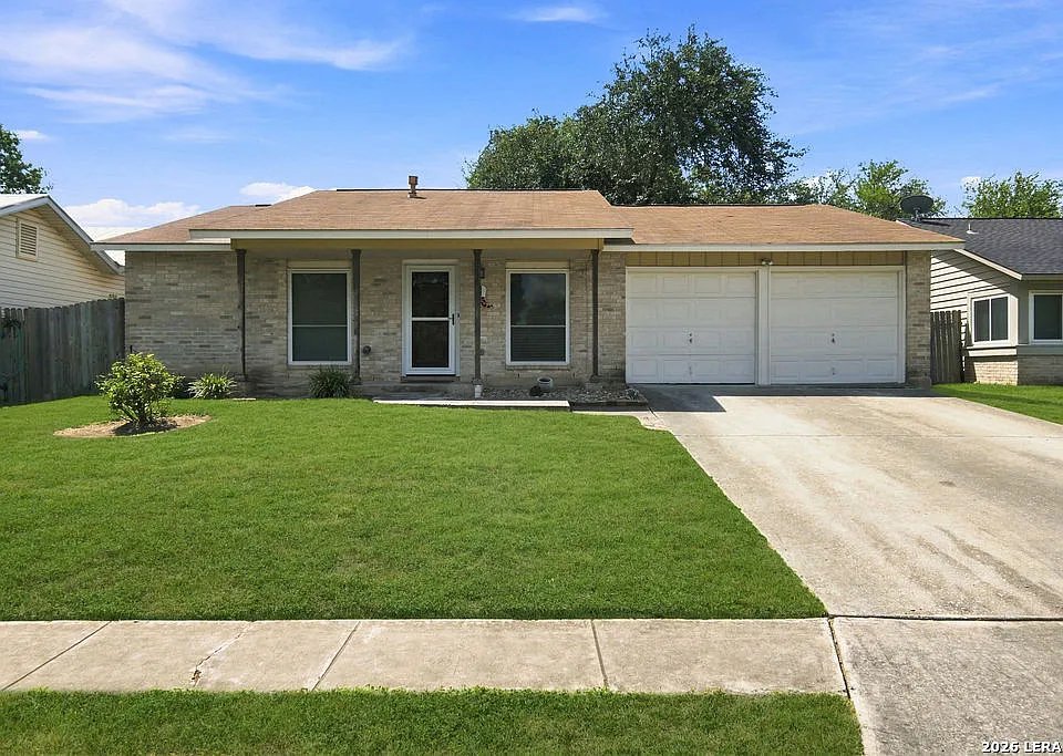 San Antonio House: 5930 Oak Run Street