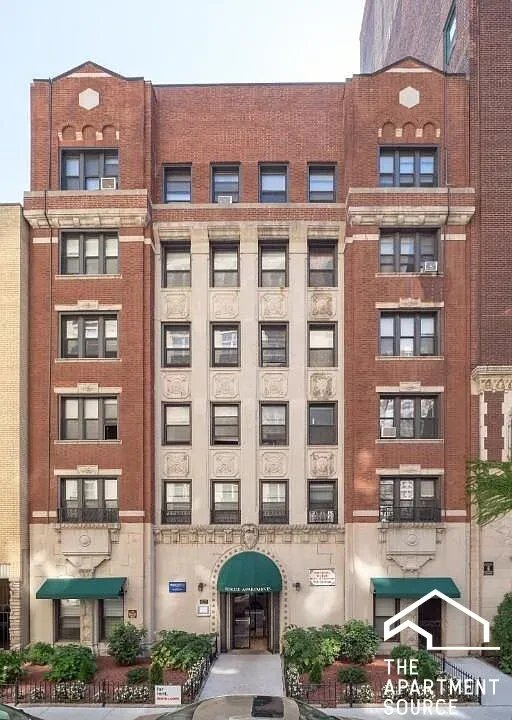 Chicago Apartment: 425 West Roscoe Street #101 Chicago, IL 60657