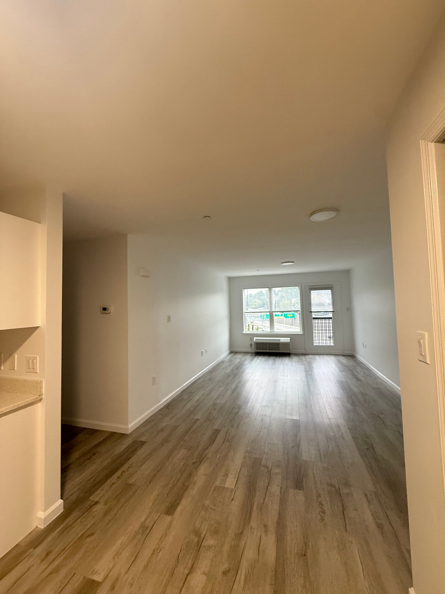 White Plains Apartment: 67 lake st