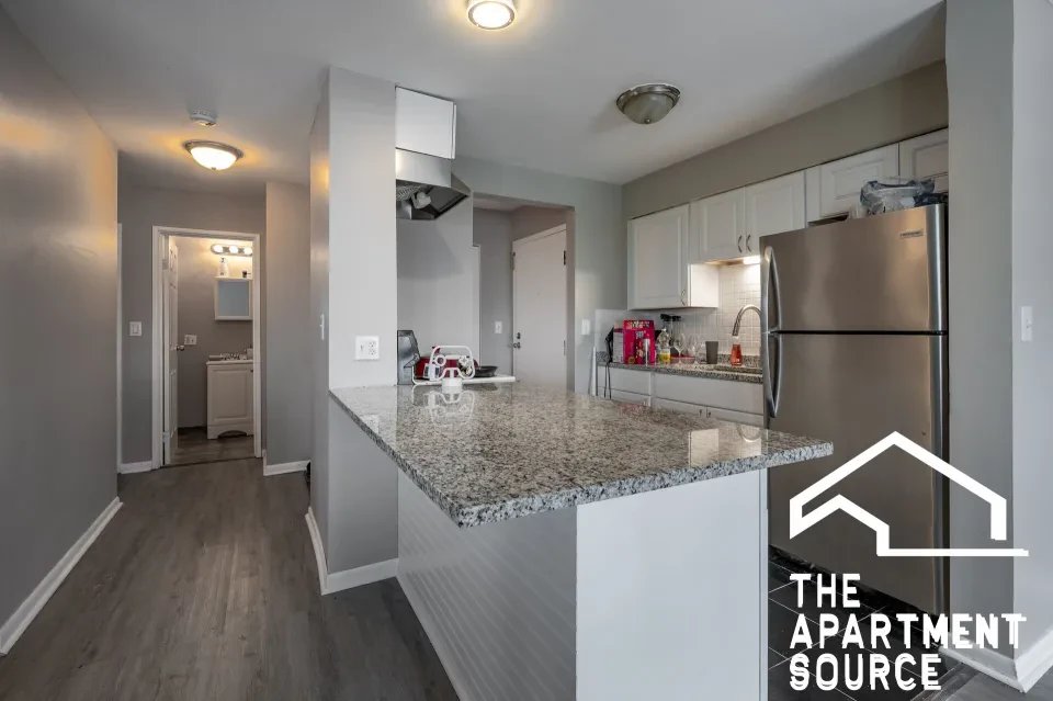 Elmwood Park Apartment: 2310 North Harlem Ave #503 Elmwood Park, IL 60707