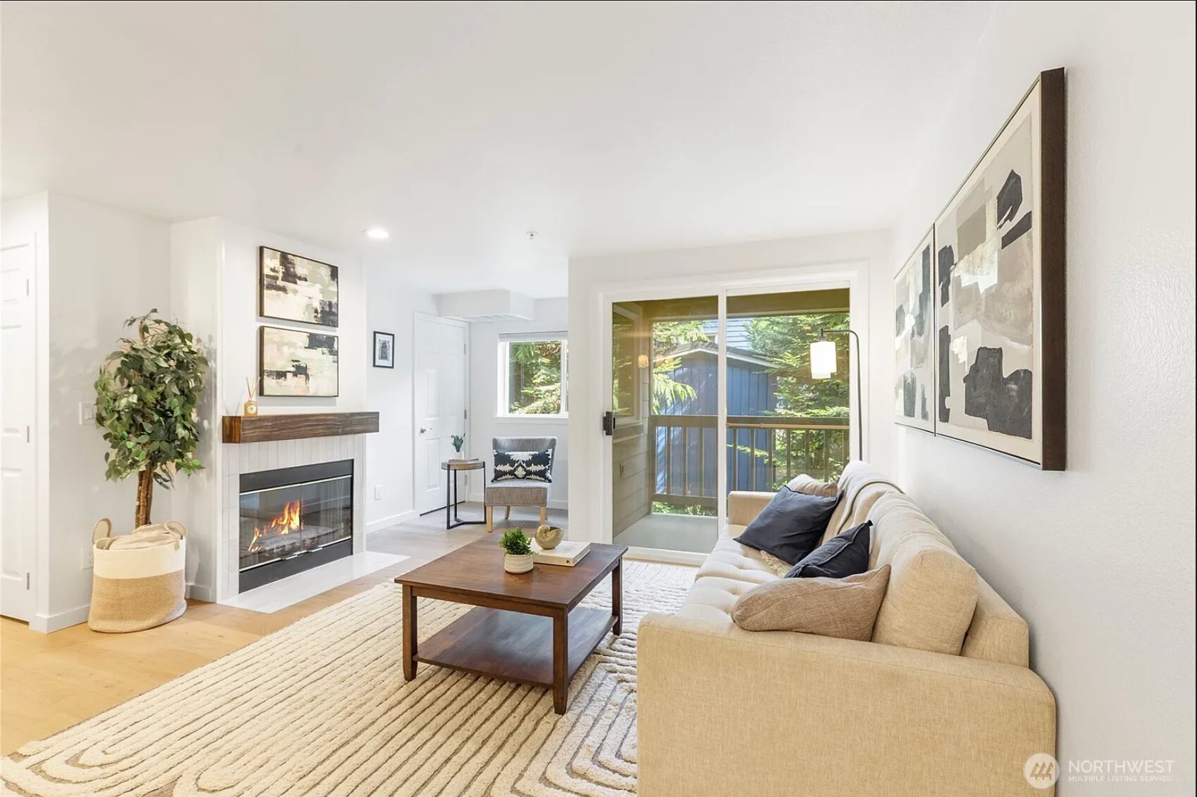 Kenmore Condo: 18523 68th Ave NE