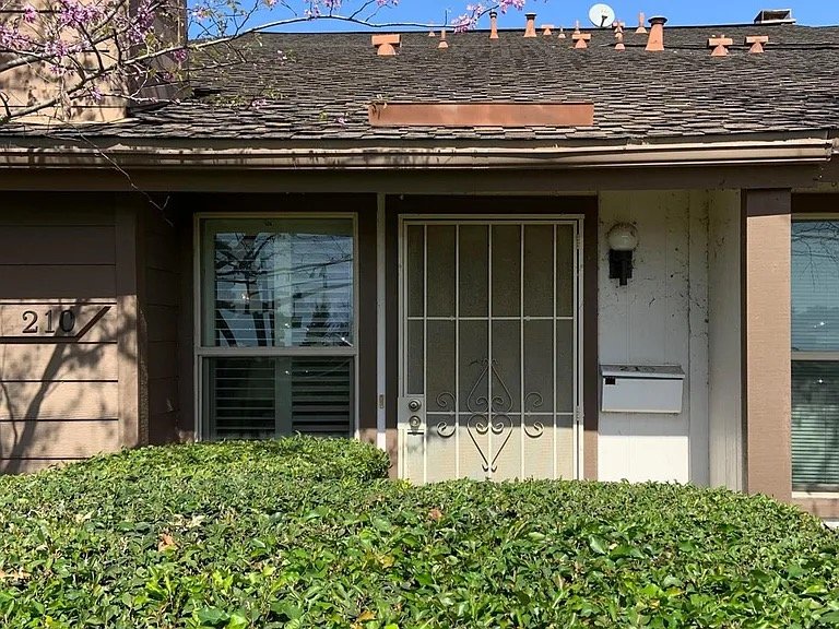 West Sacramento Condo: 210 Touchstone Pl