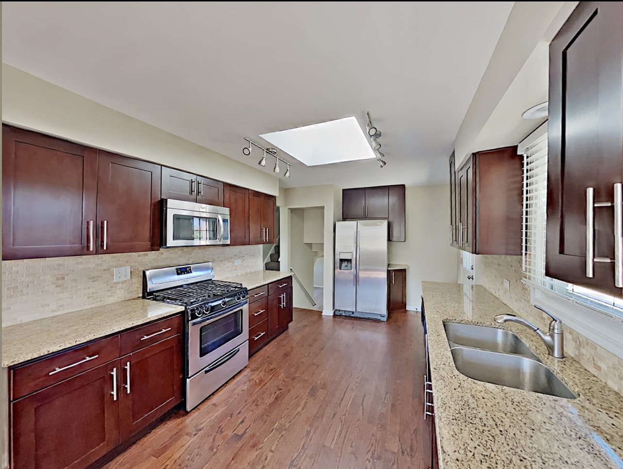 Orland Hills House: 8840 Hickory Dr, Orland Hills, IL 60487