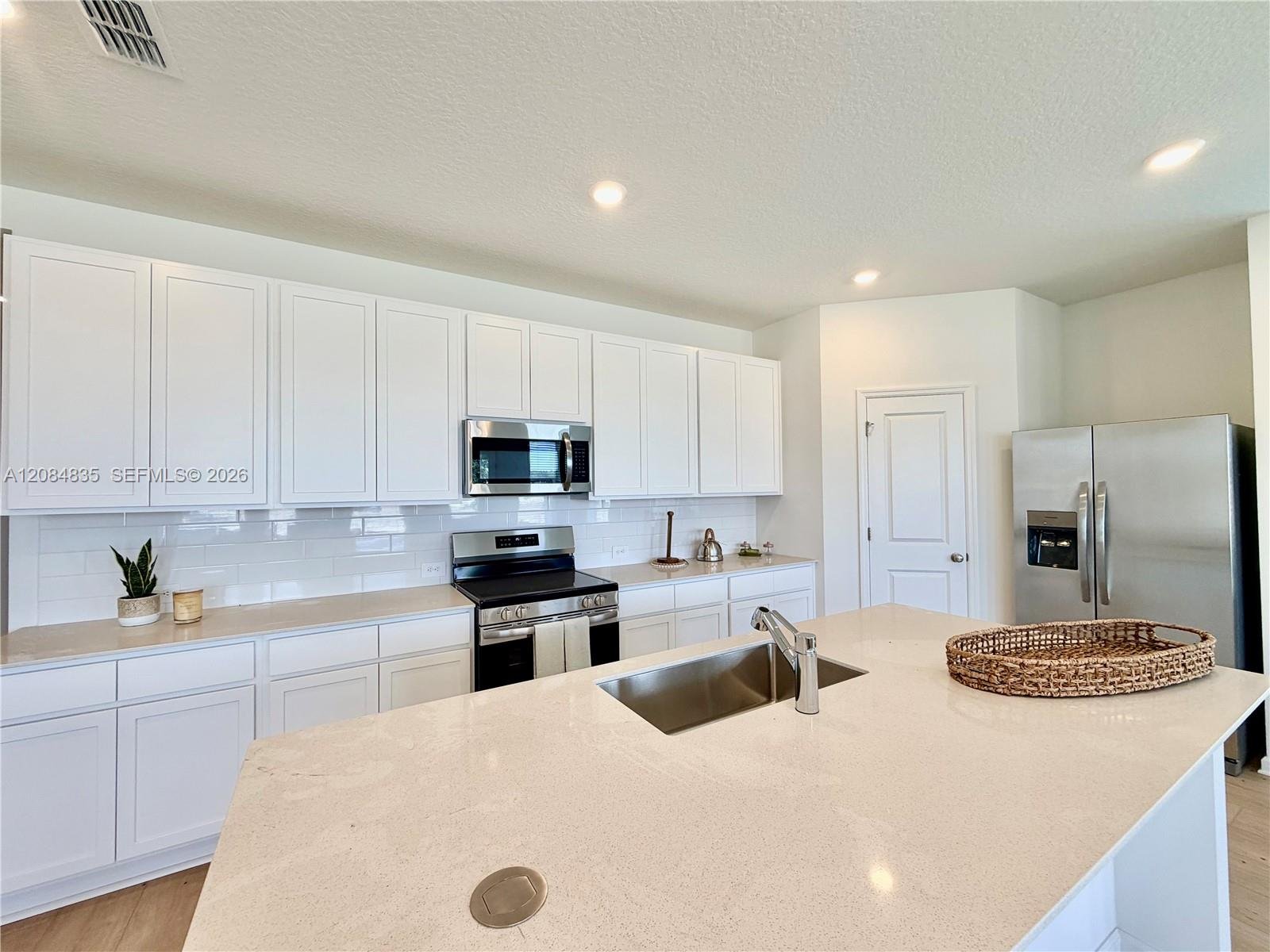 SAINT CLOUD House: 4443 Vibernum Ave