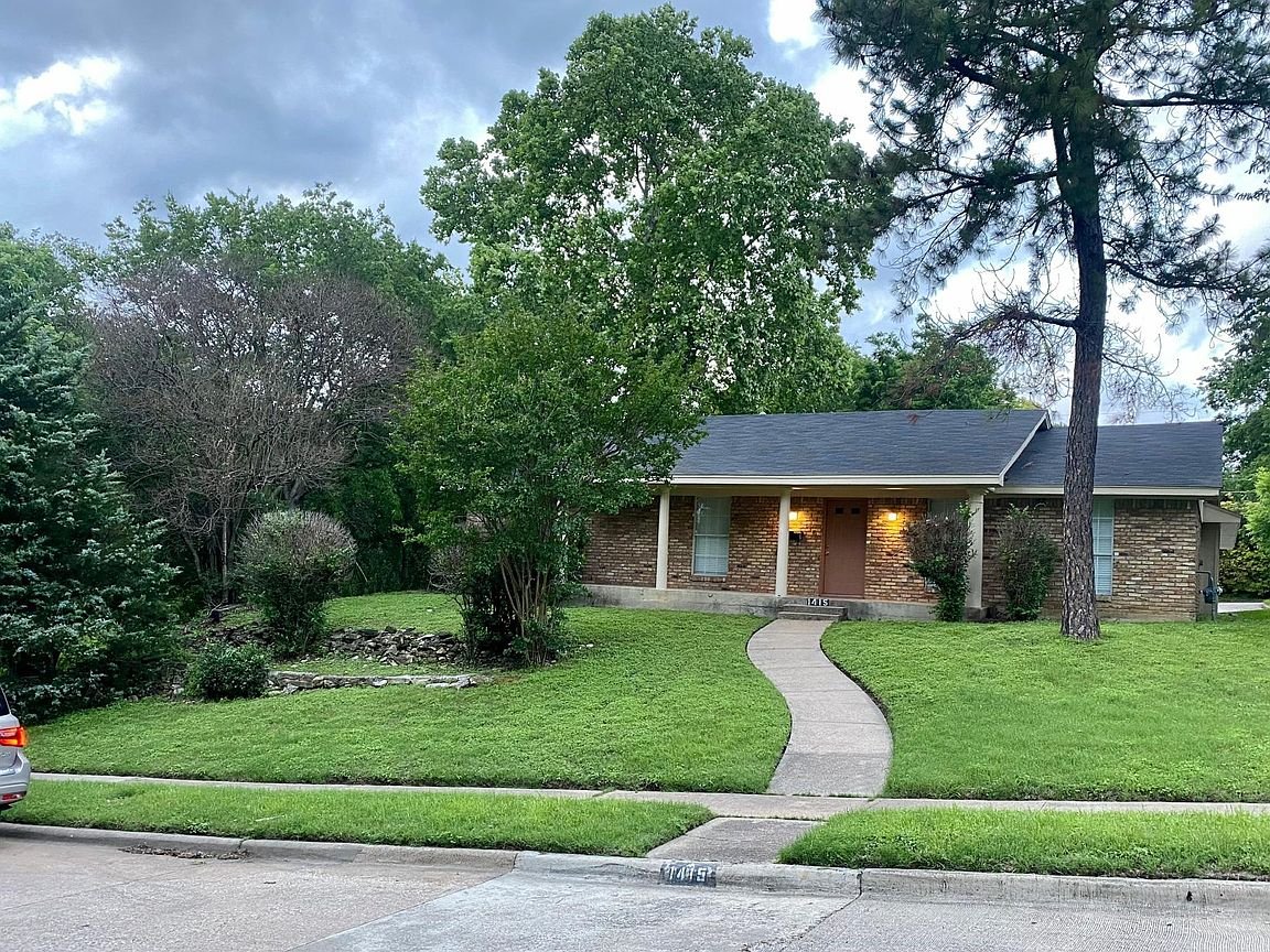 Dallas House: 1415 Reynoldston Ln