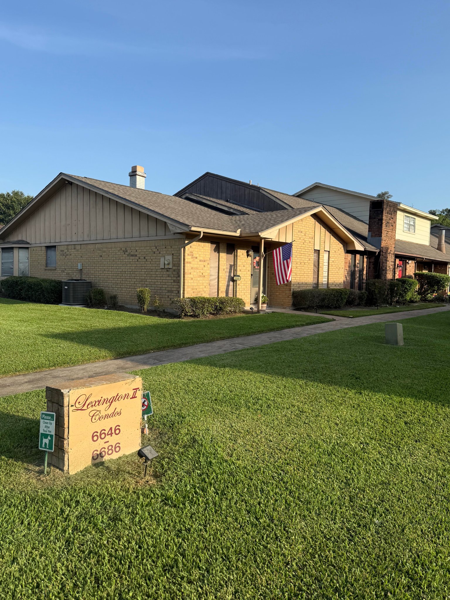 Beaumont Townhome: 6668 Lexington Dr