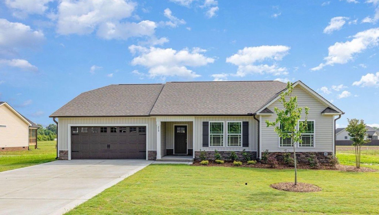 Selma House: 210 Maxwell Farm Ln