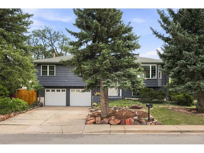 Boulder House: 2295 Hillsdale Cir