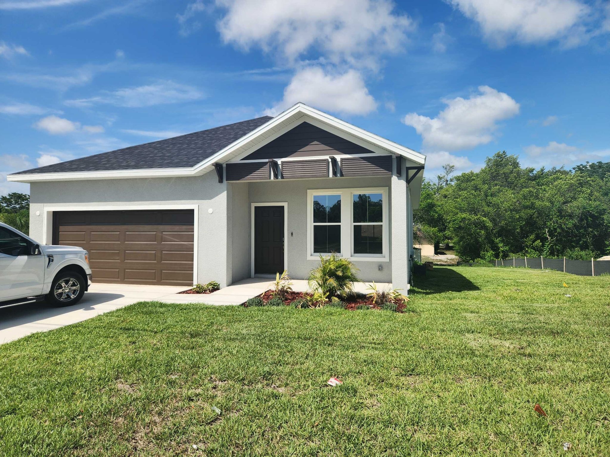 Spring Hill House: 9211 Northcliffe Blvd
