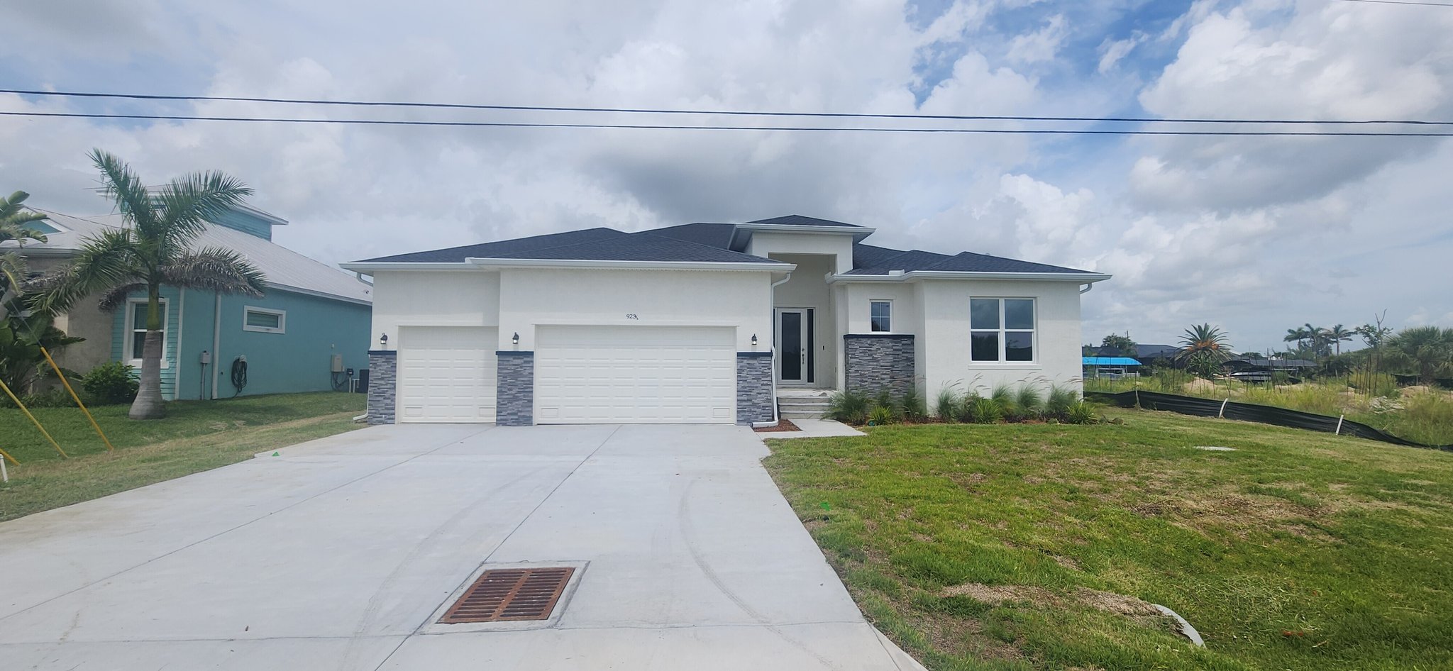 Port Charlotte House: 9231 Key West St