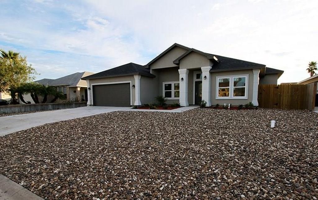 Corpus Christi House: 15238 Barataria Dr
