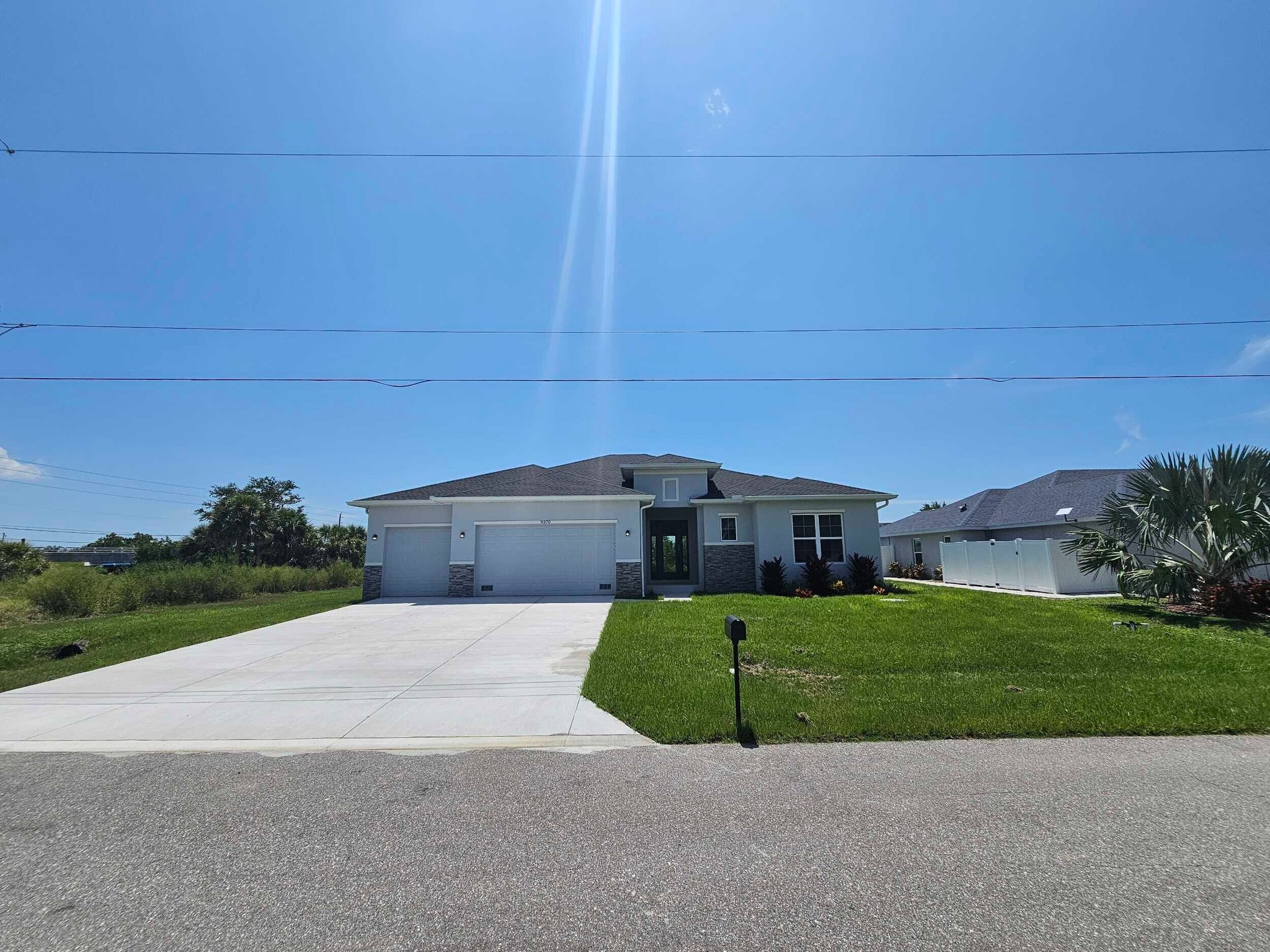 Port Charlotte House: 9370 Snapper Cir