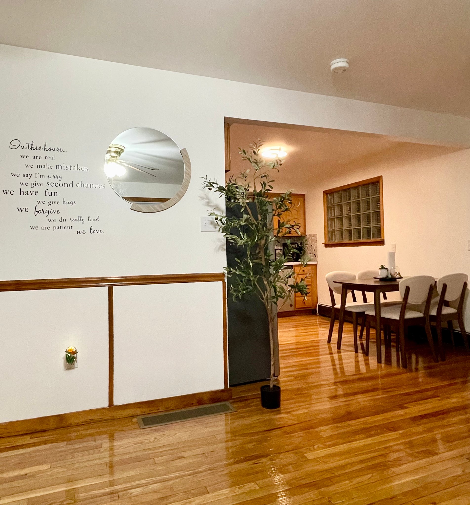 Altoona House: 410 3rd St