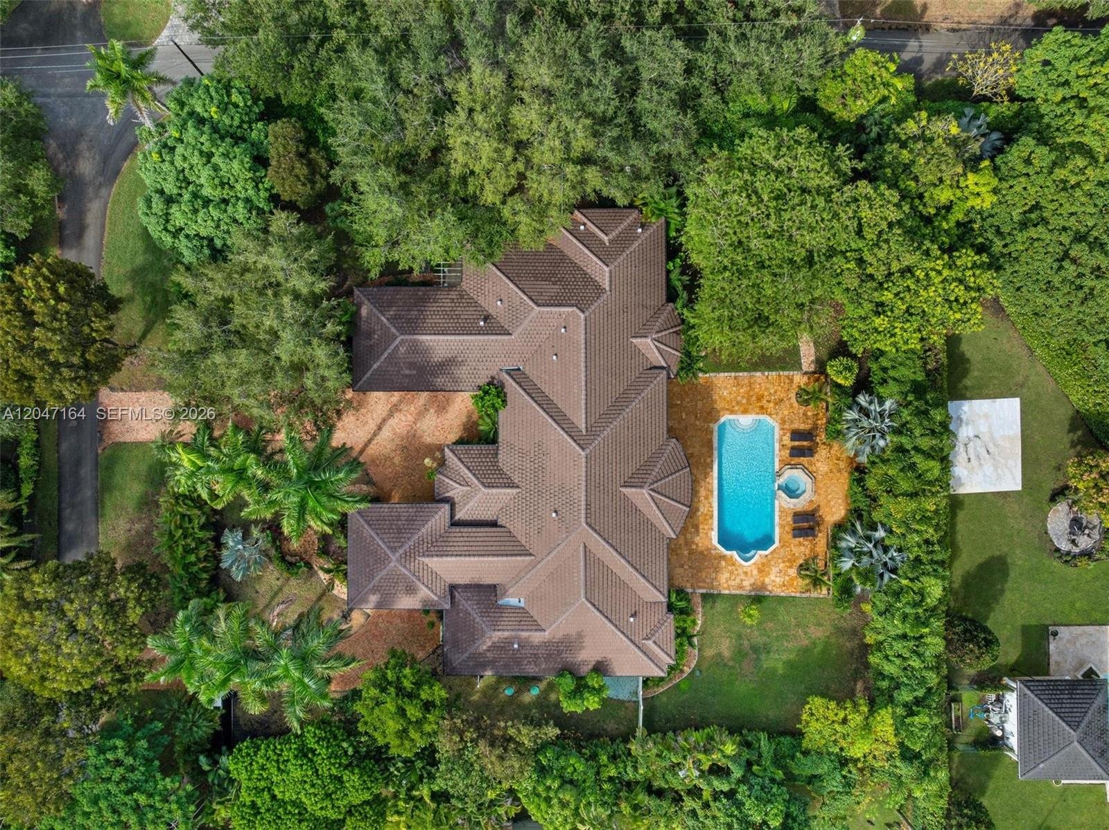 PINECREST House: 6890 SW 94th St