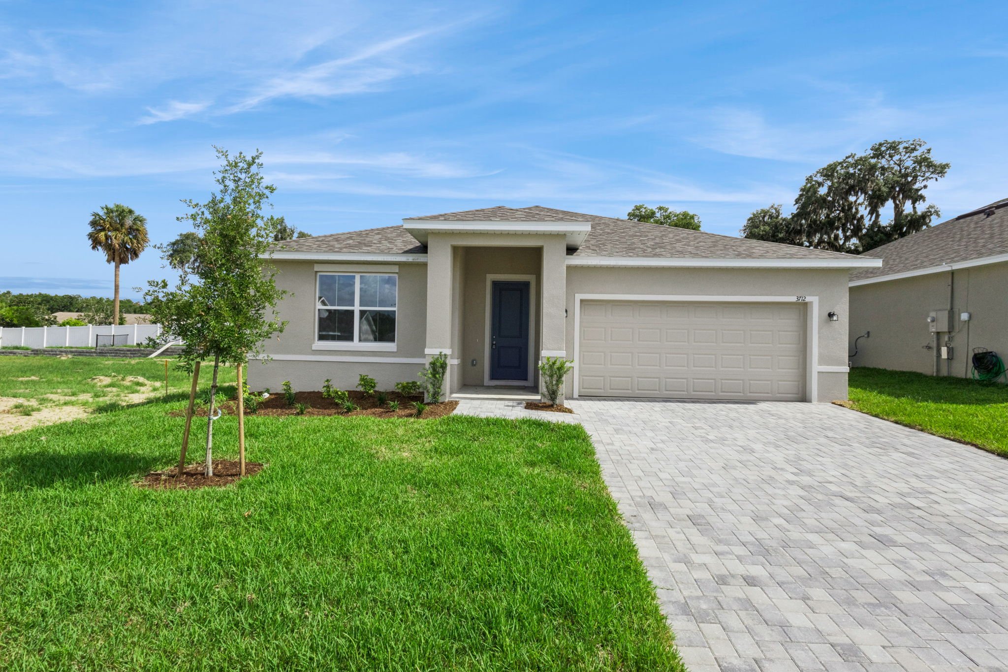 Grand Island House: 3712 Watercliff Cir