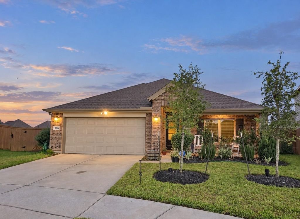 Katy House: 2916 Eden Lake Ln