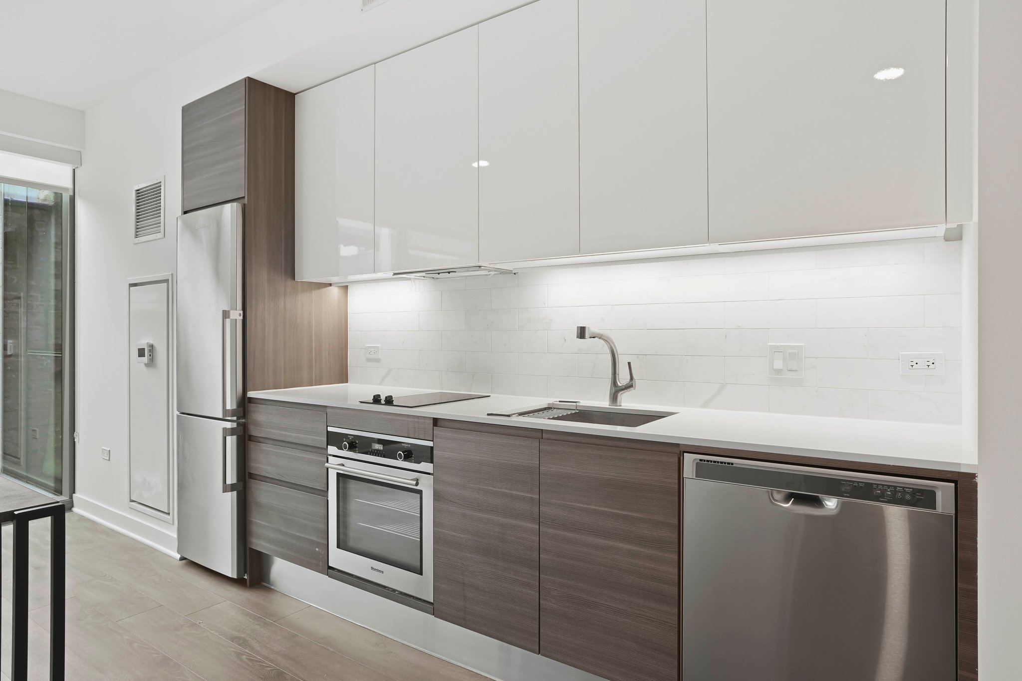 Chicago Condo: 226 W Hubbard St