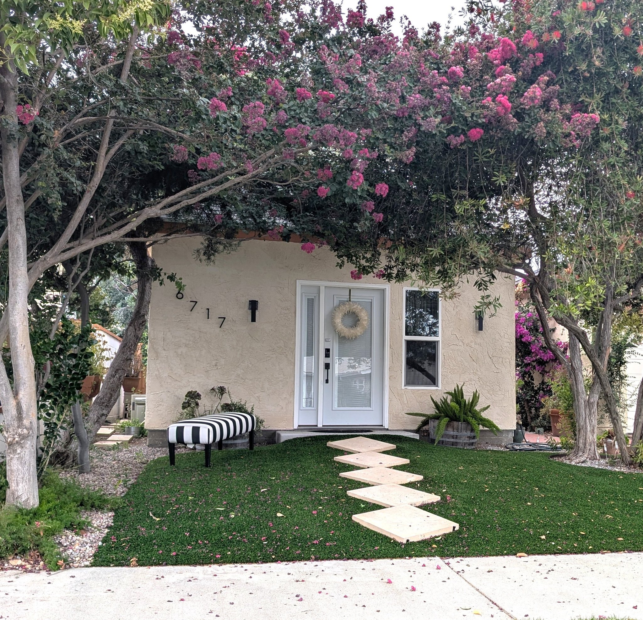 Woodland Hills House: 6717 Rudnick Ave