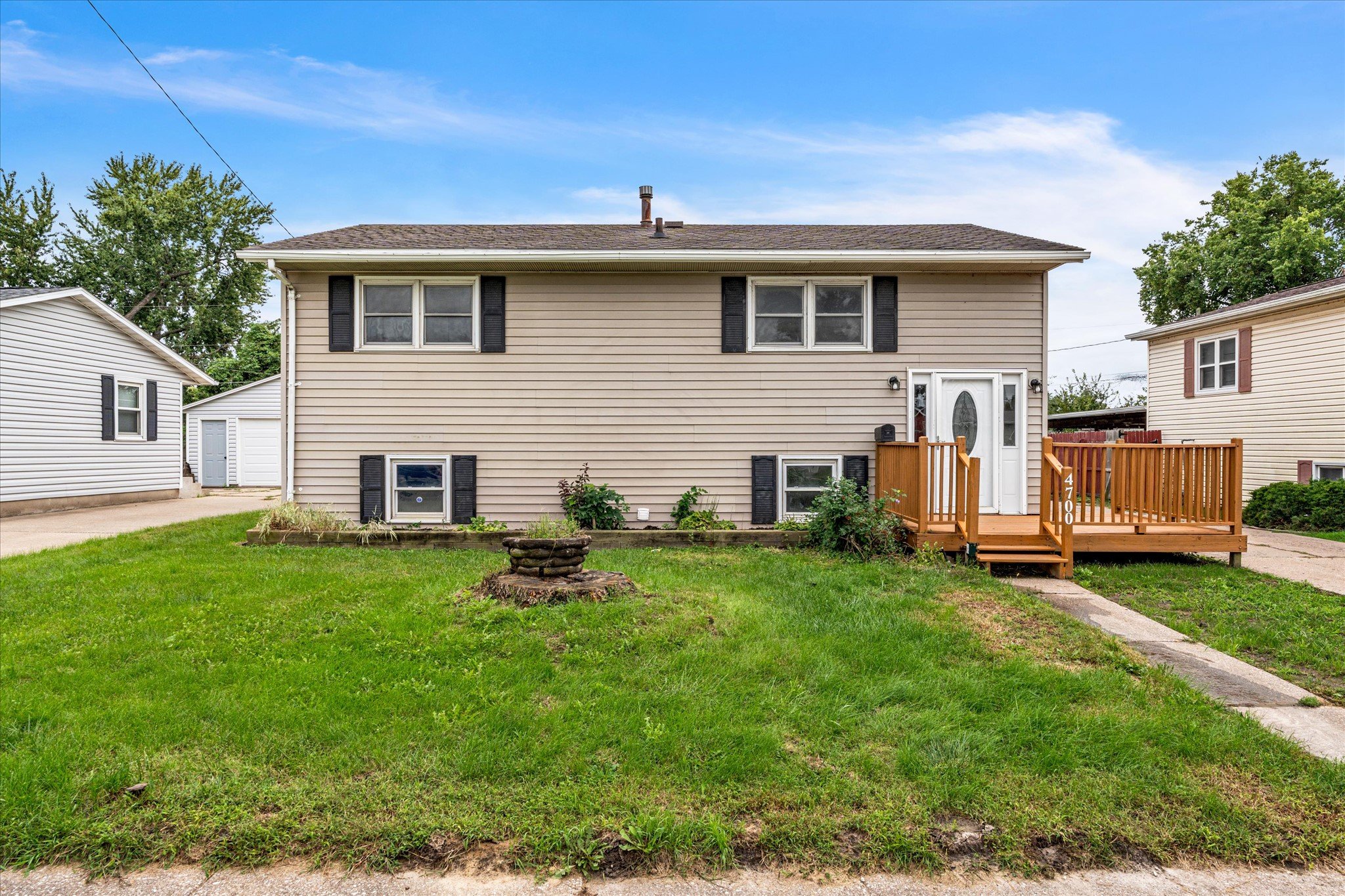 Moline House: 4700 49th Ave