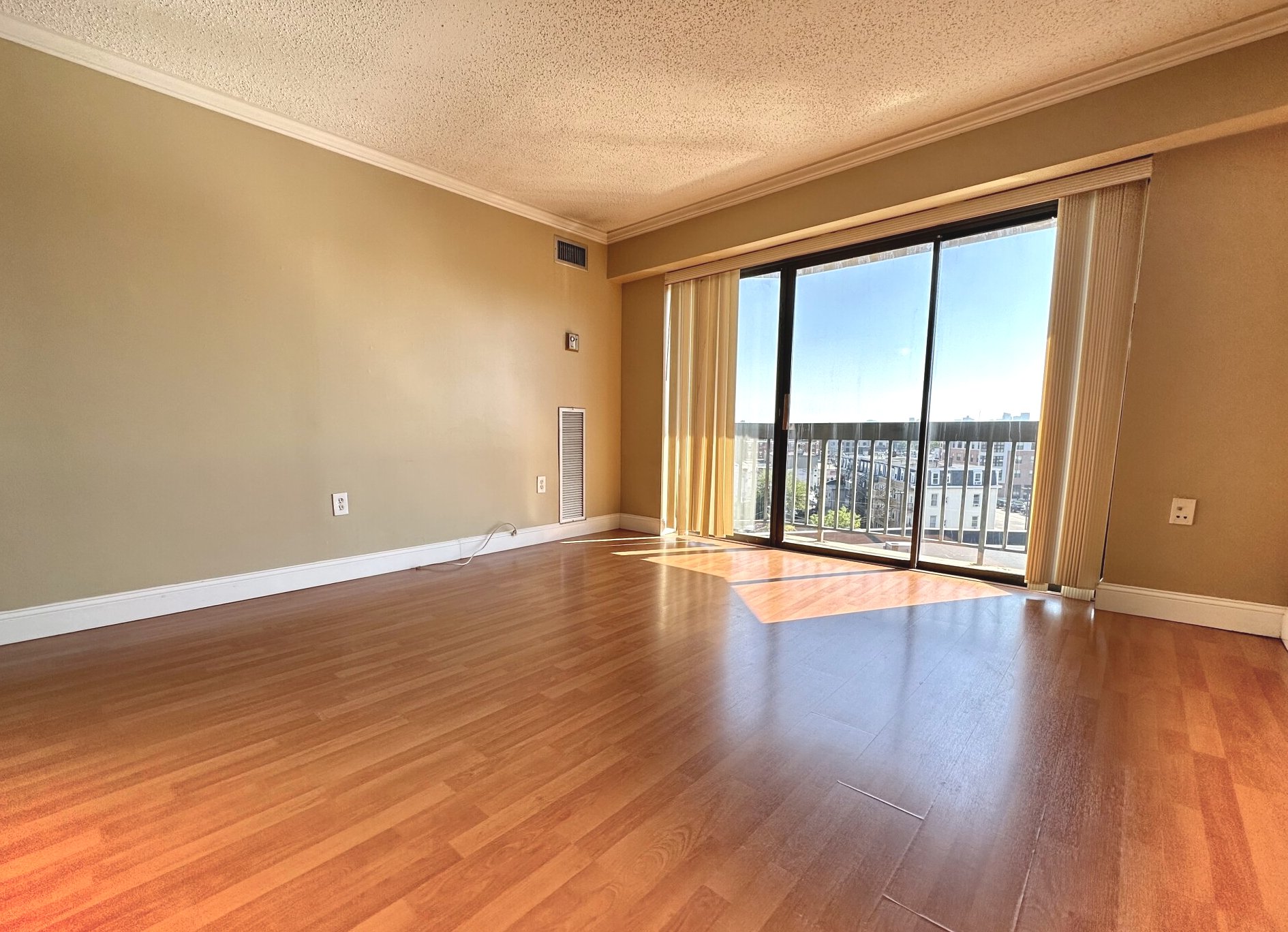 Boston Condo: 15 North Beacon St.
