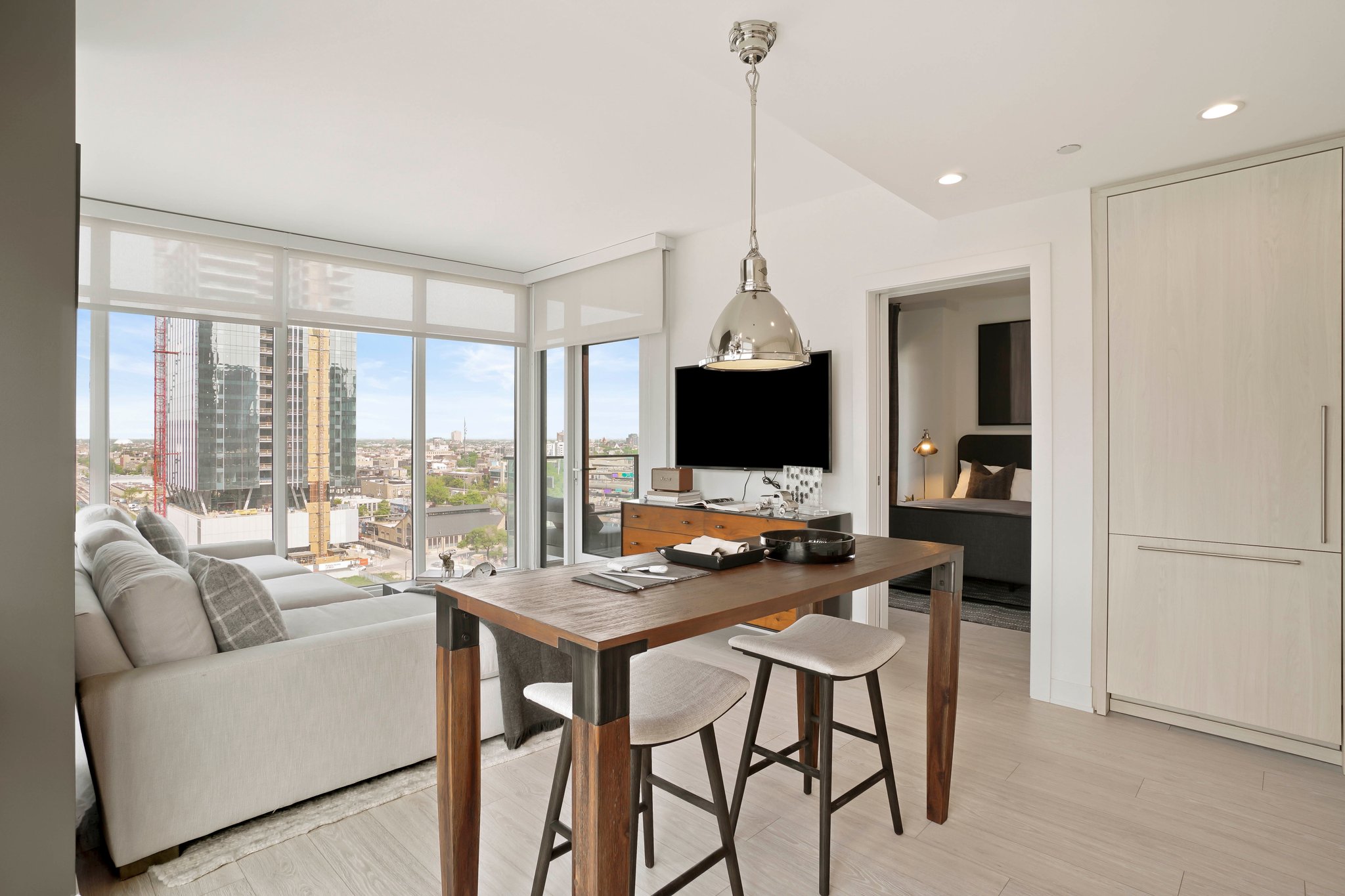 Chicago Condo: 346 N Union Ave