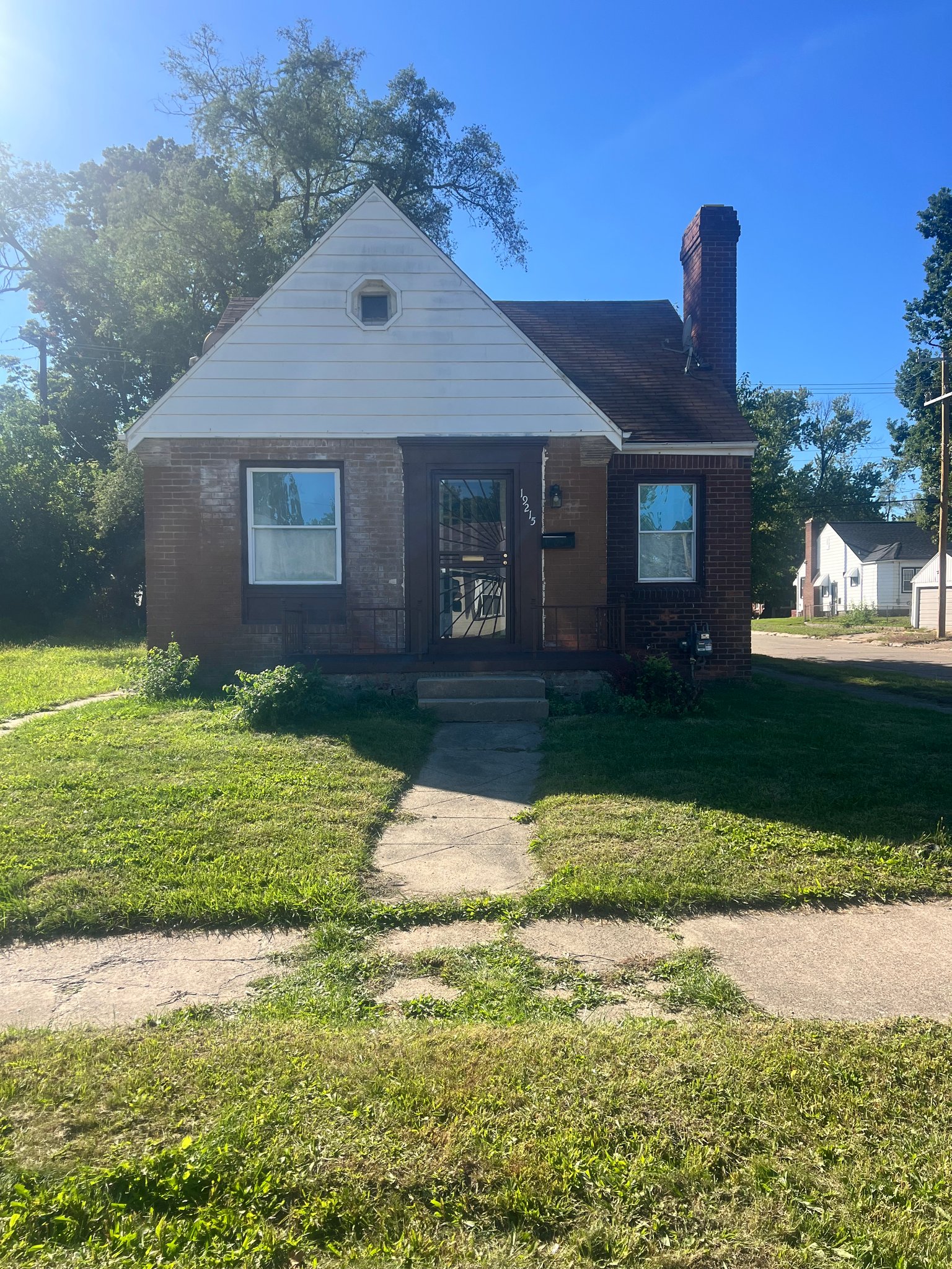 Detroit House: 19215 Prevost